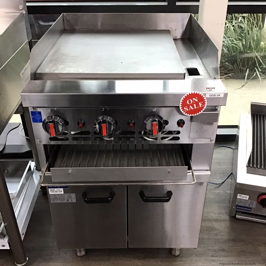 CLEARANCE - Gasmax Gas Griddle and Gas Toaster with Cabinet - GGS-24-VIC947