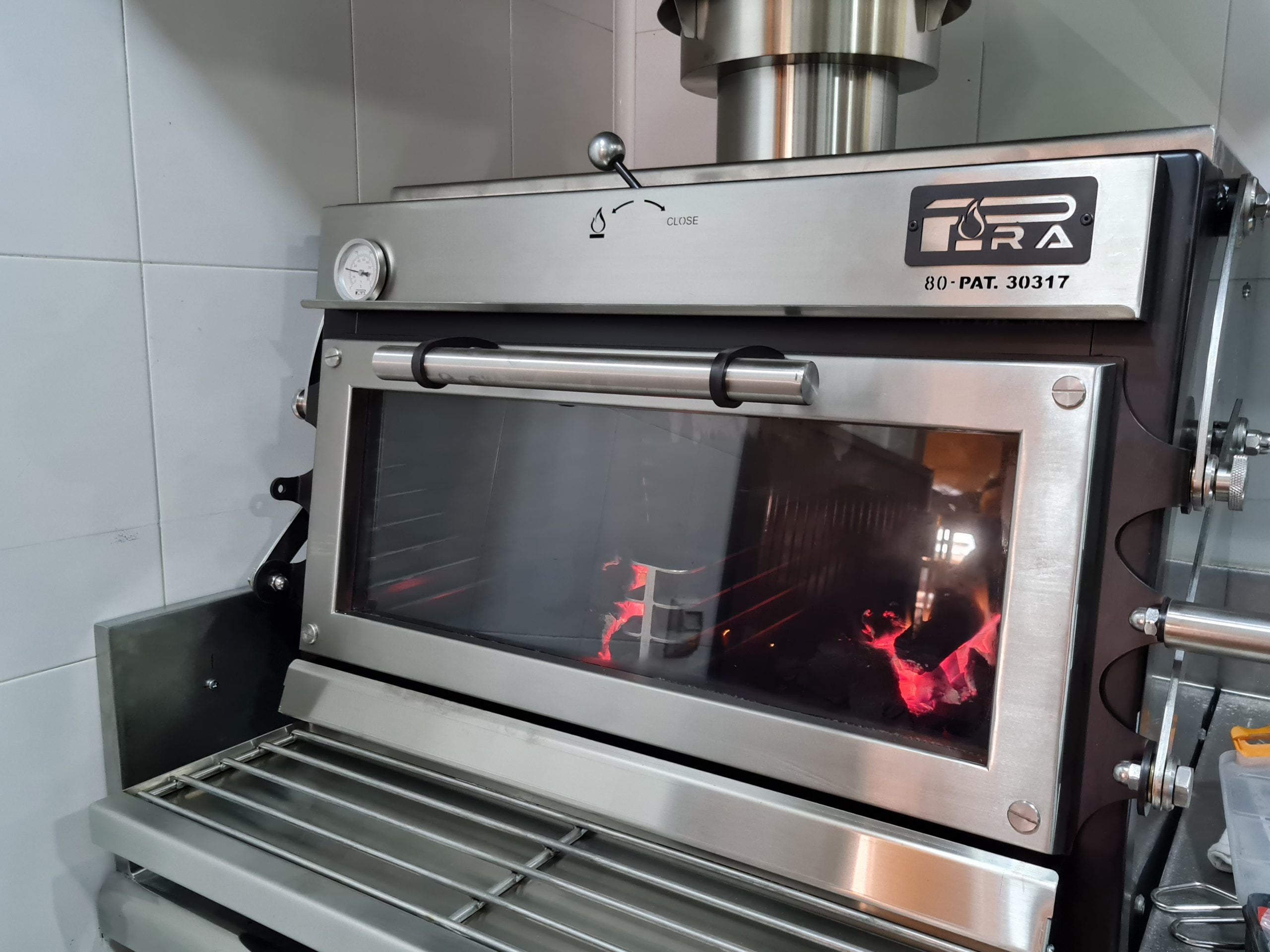 Pira 80 Lux ED Charcoal Oven - 490.104