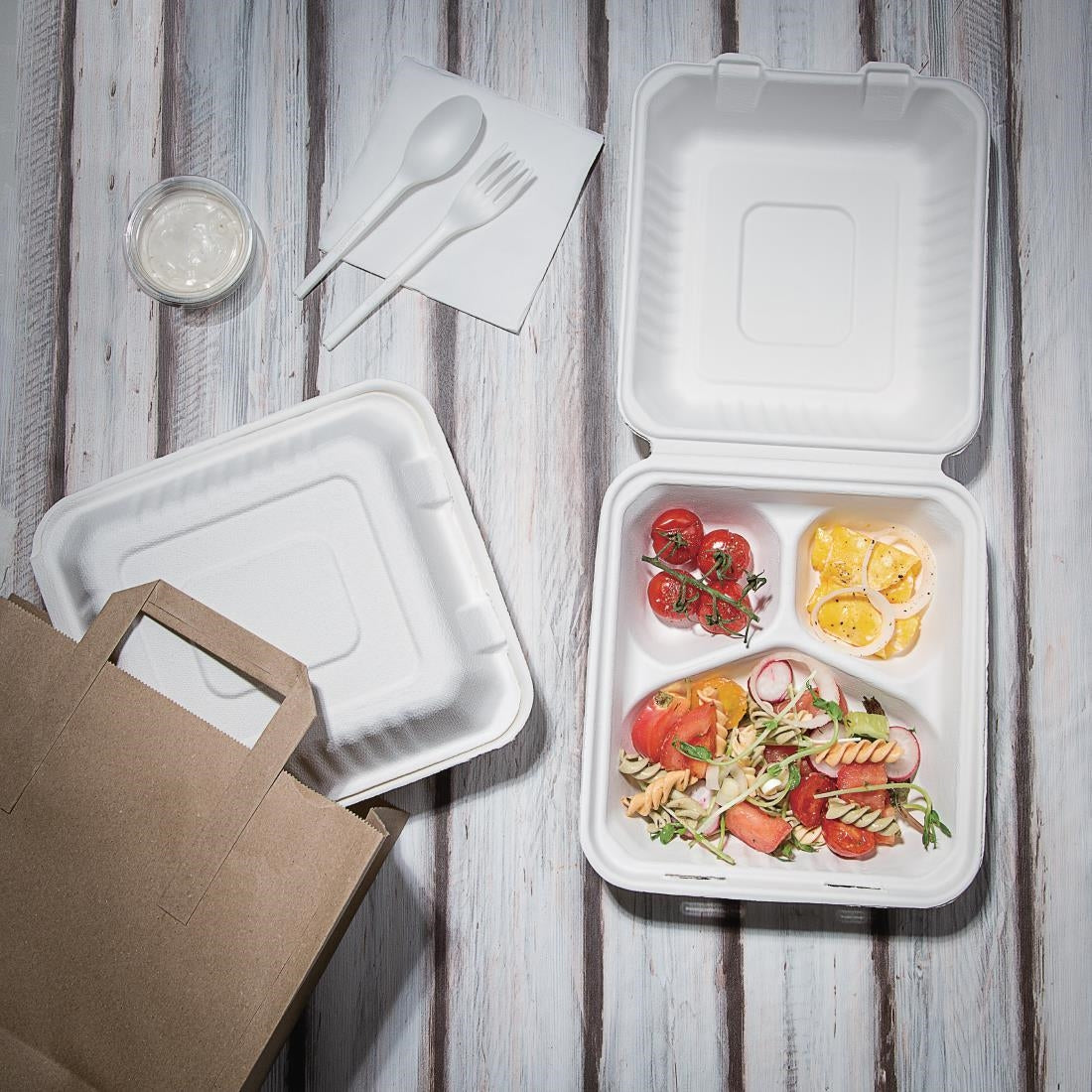 Fiesta Compostable Bagasse Hinged 3-Compartment Food Containers 201mm (Pack of 200) - FC526