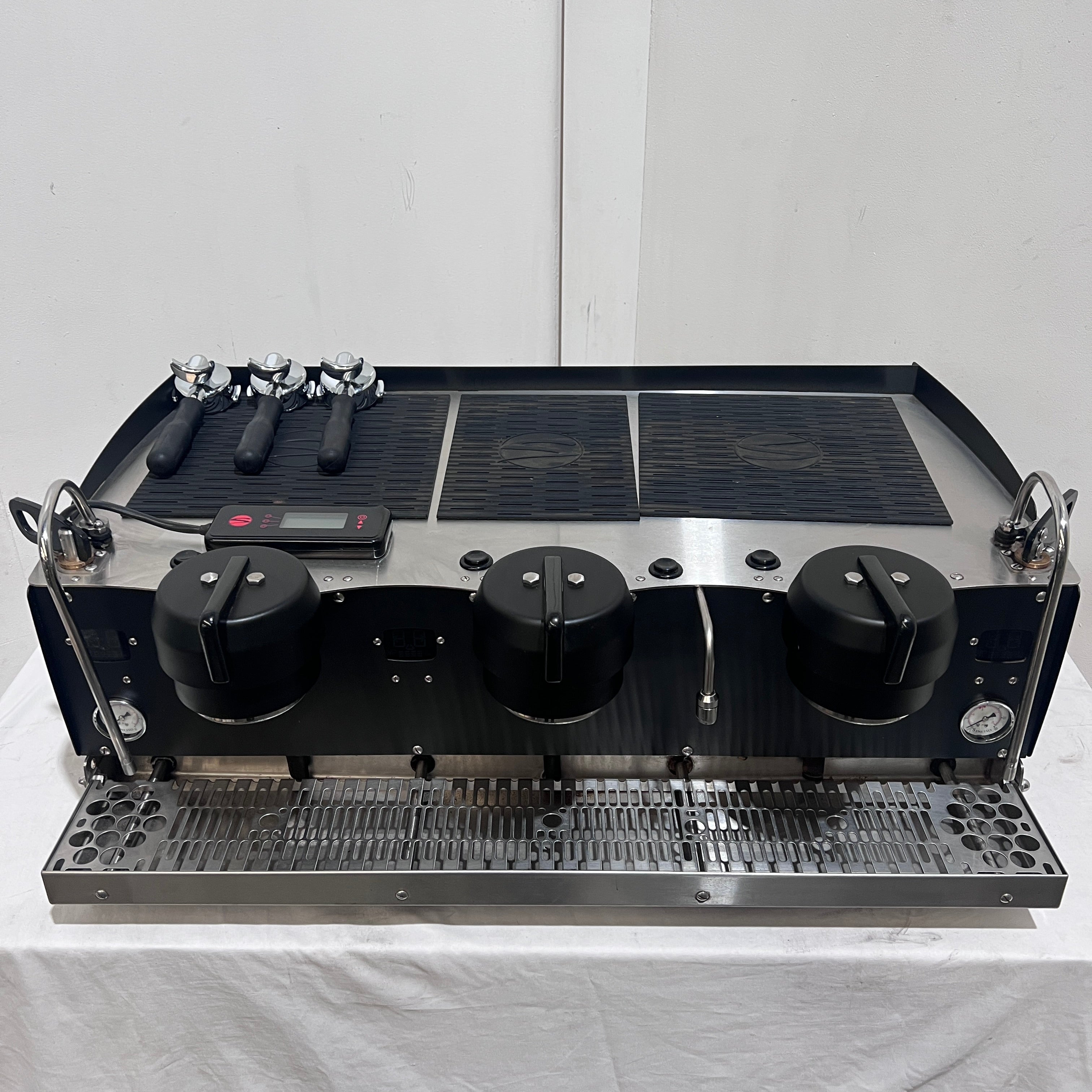 Synesso S300 3 Group Coffee Machine - 721103