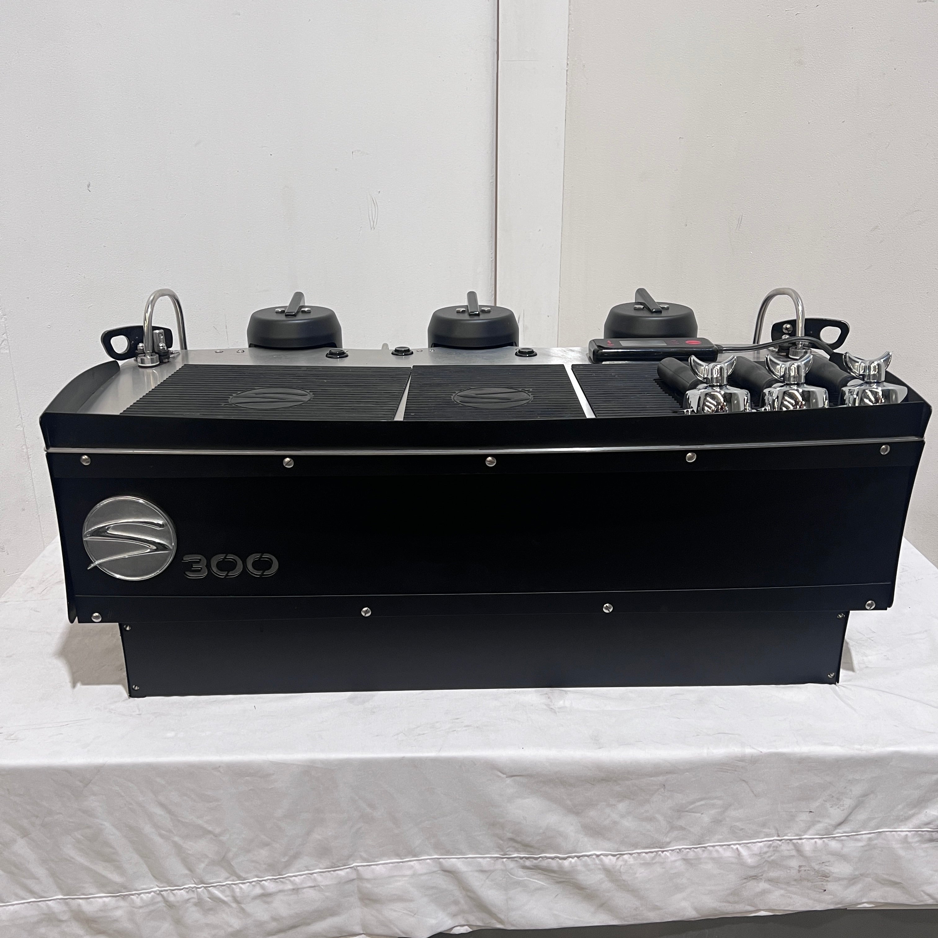 Synesso S300 3 Group Coffee Machine - 721103
