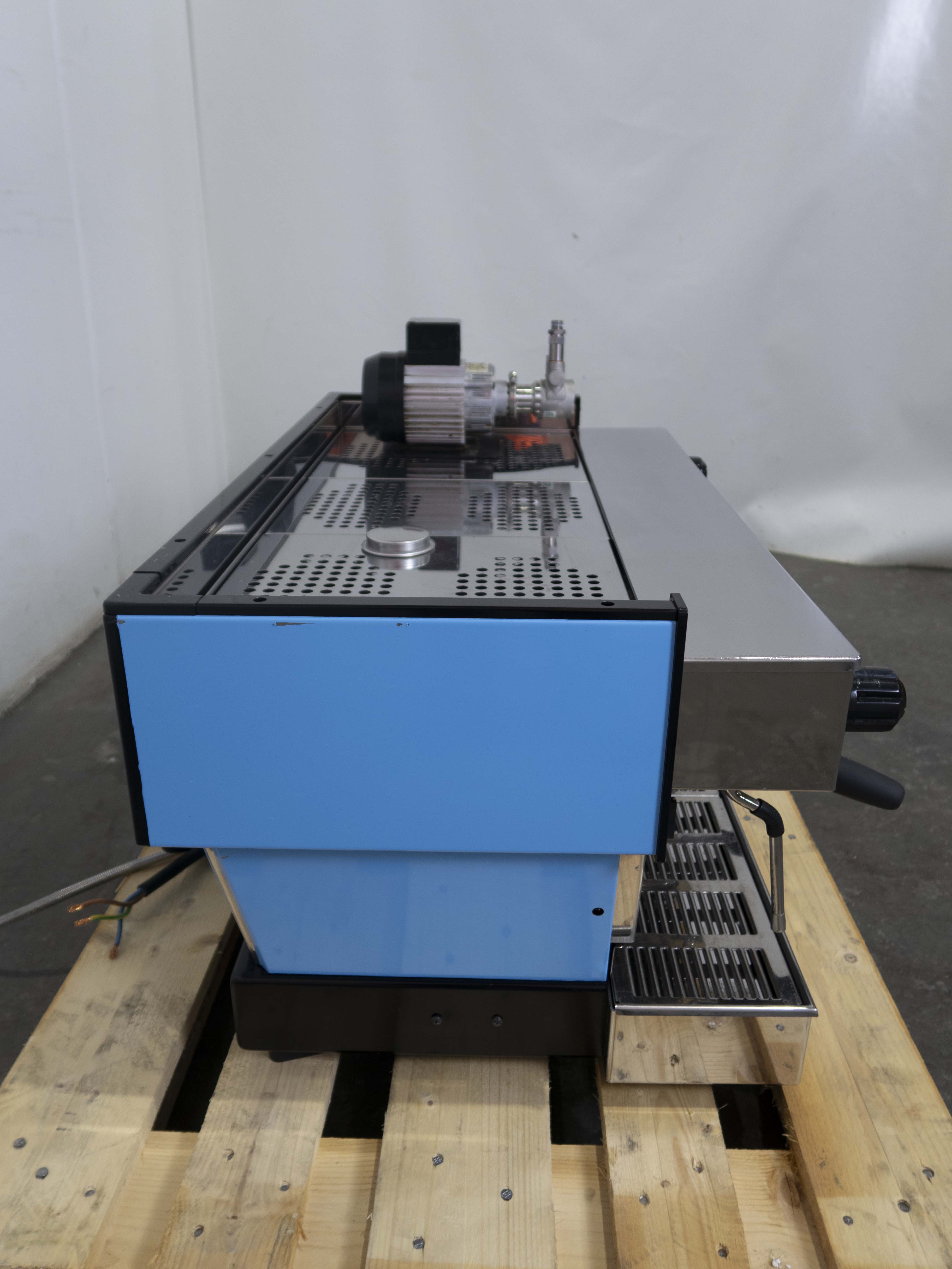 La Marzocco Linea 3 Group AV Coffee Machine - 754729