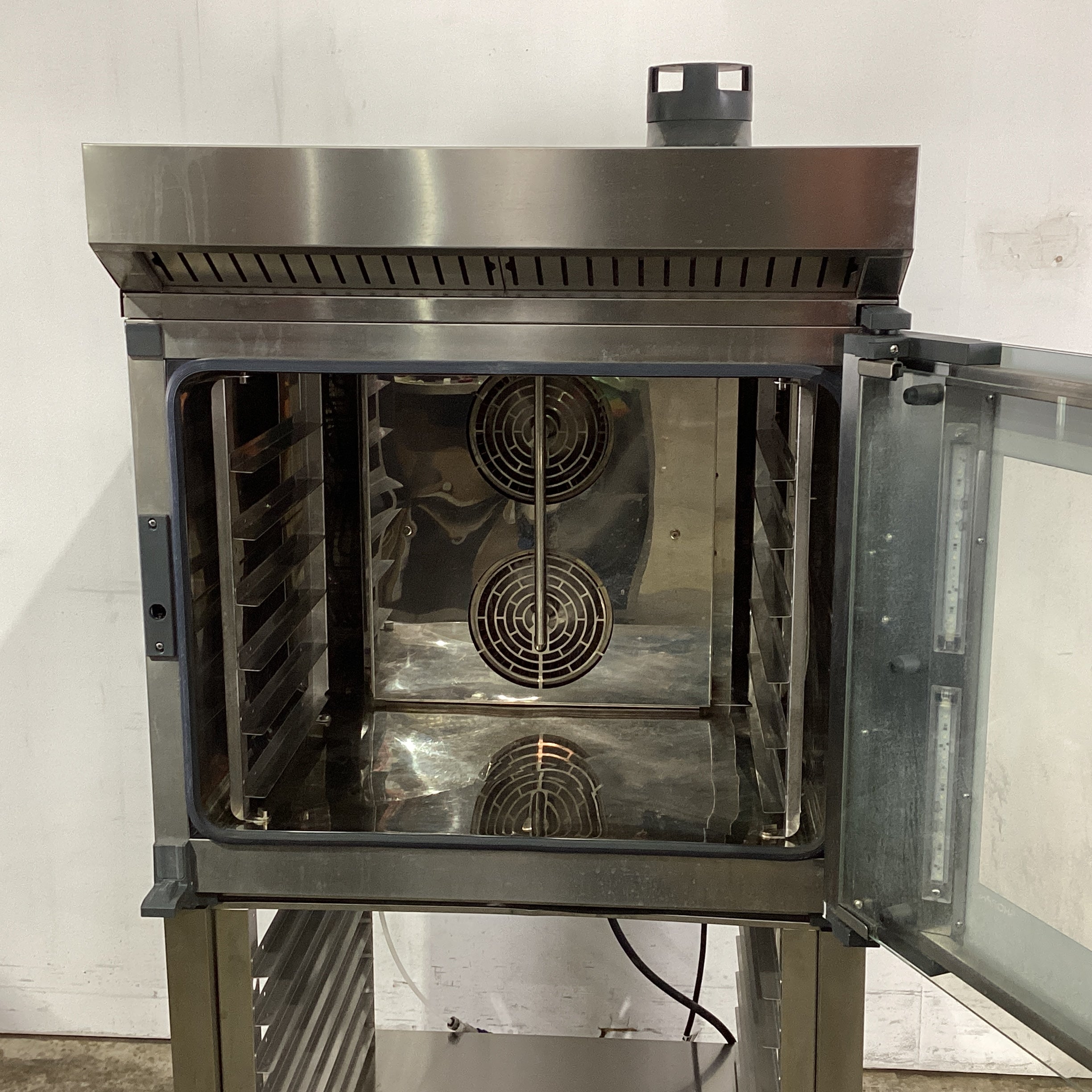Unox BAKERLUX XEFT-06EU-ETLV Combi Oven with Hood + Stand - 767238