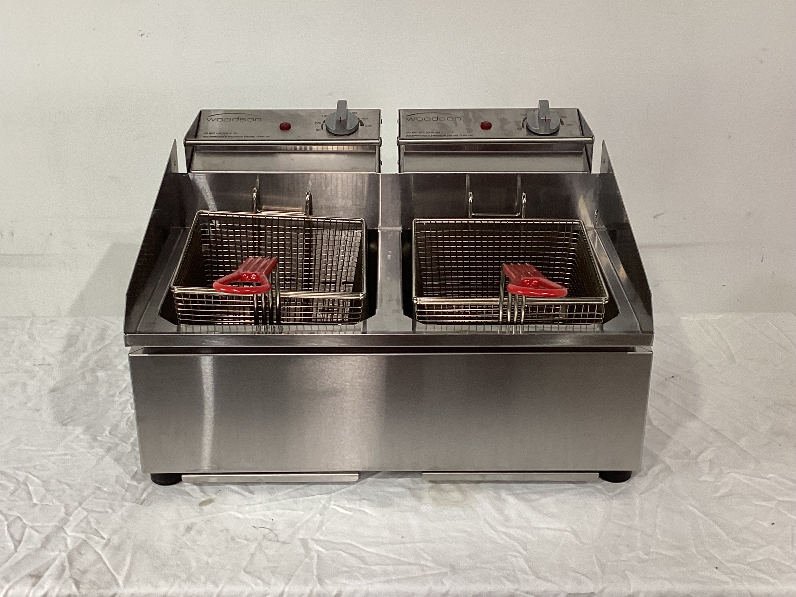 Woodson W.FRT50C Countertop Fryer - 798181
