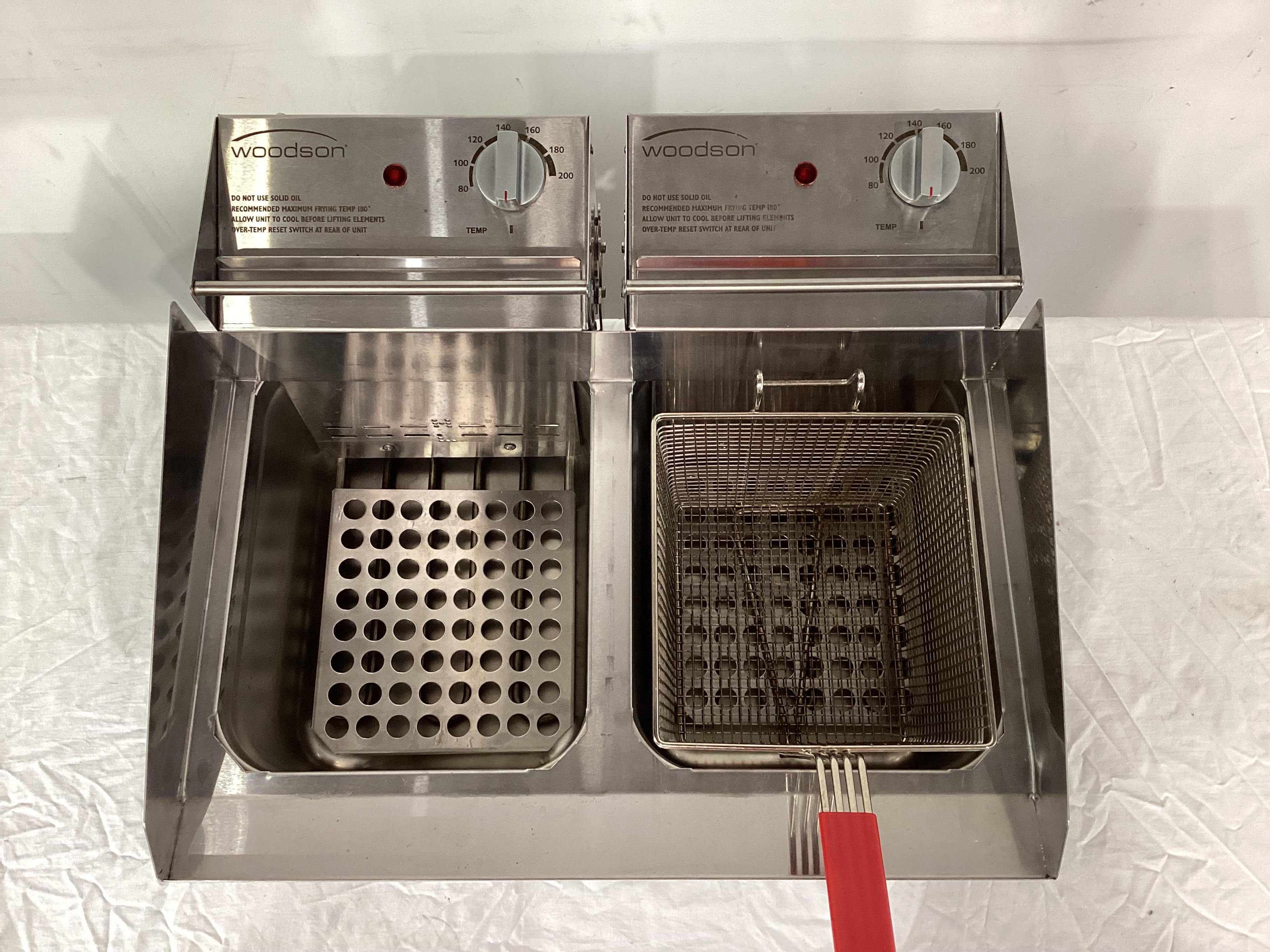 Woodson W.FRT50C Countertop Fryer - 798181