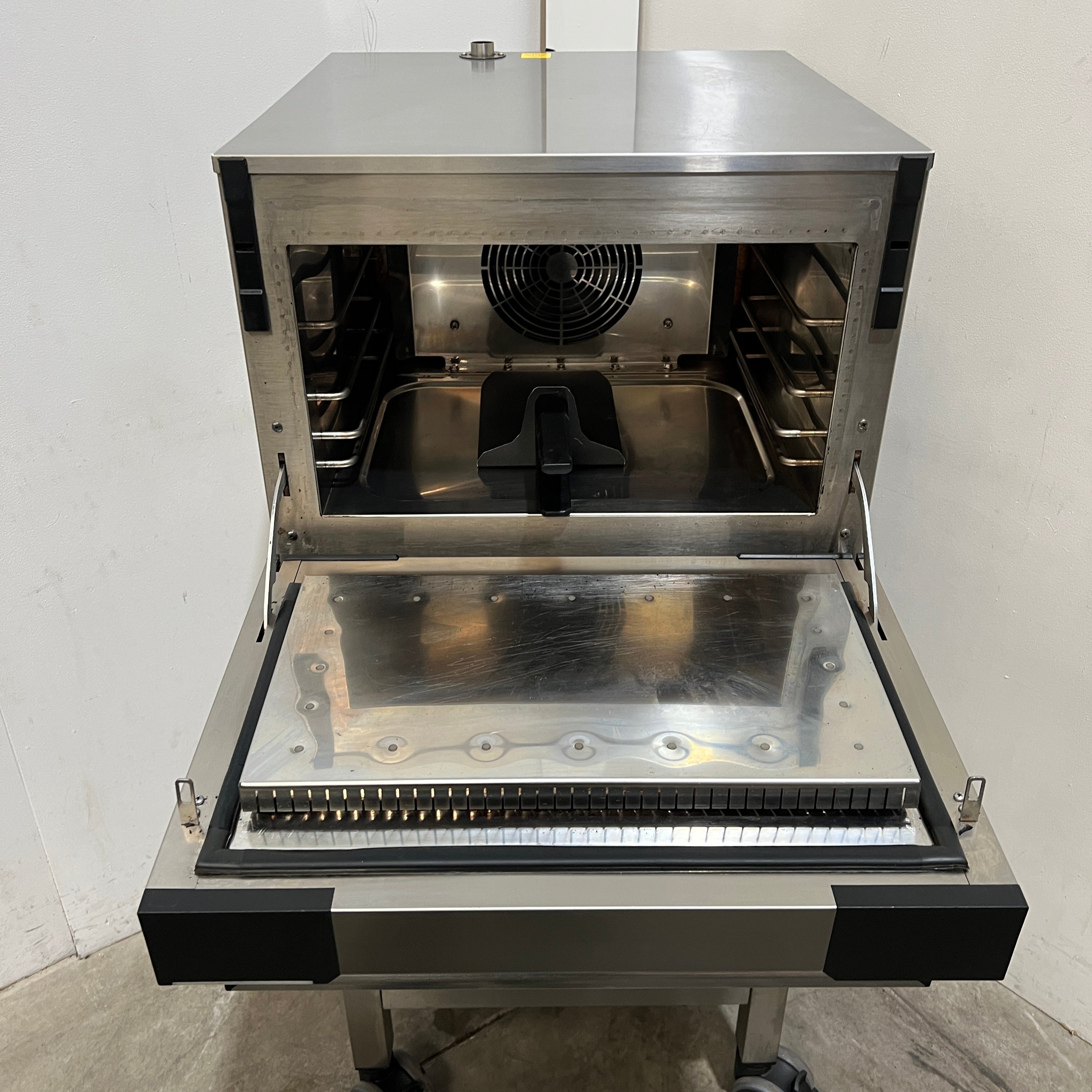 Unox XESW-03HS-MDDN Speed Oven - 799416