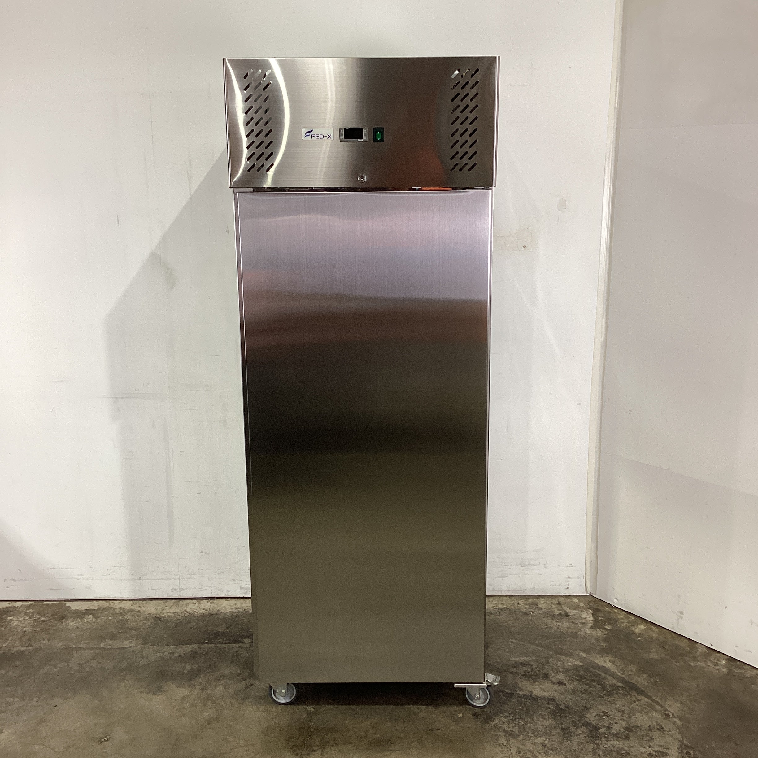 FED-X XURC650SFV Upright Fridge - 800549