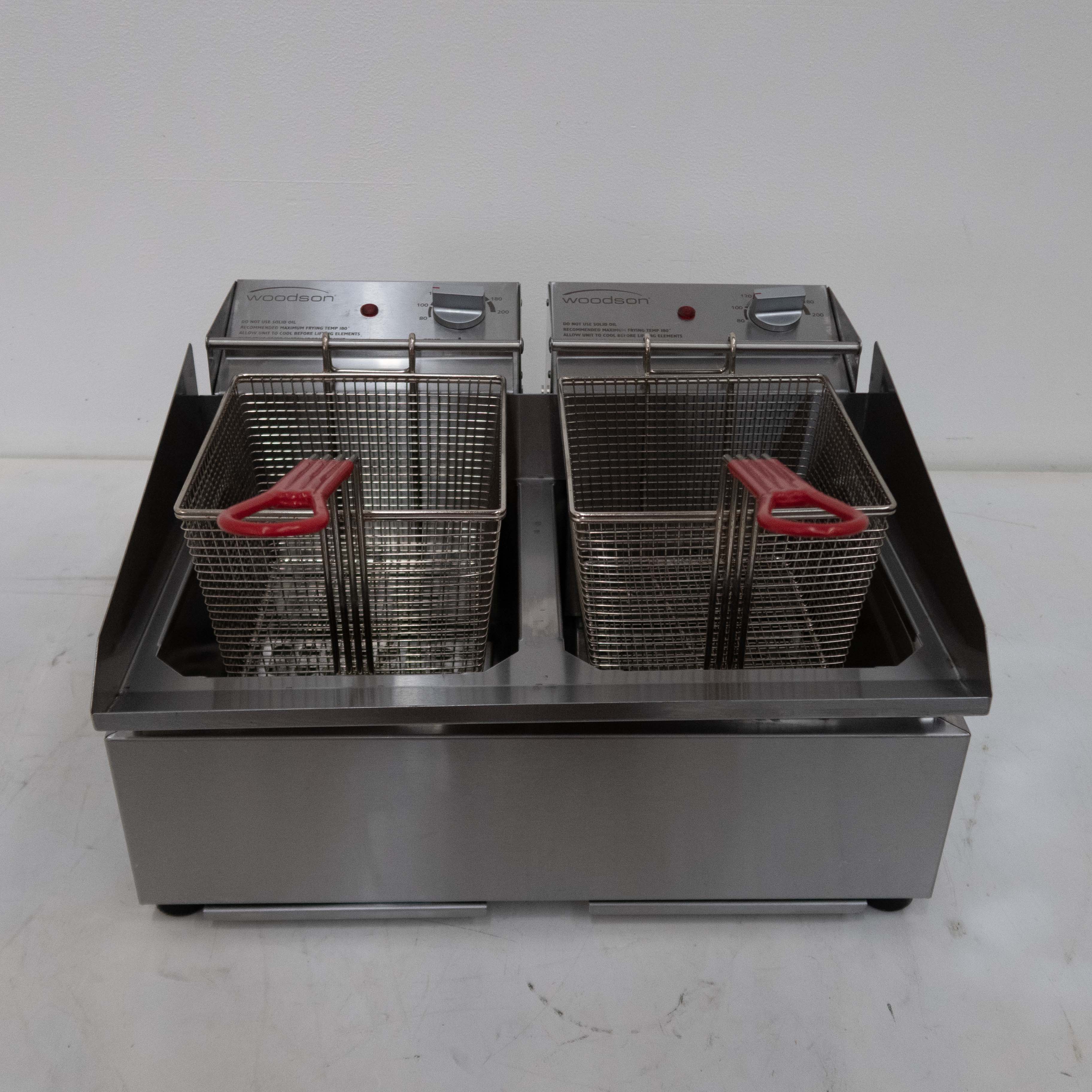 Woodson W.FRT50 Countertop Split Pan Fryer - 806173