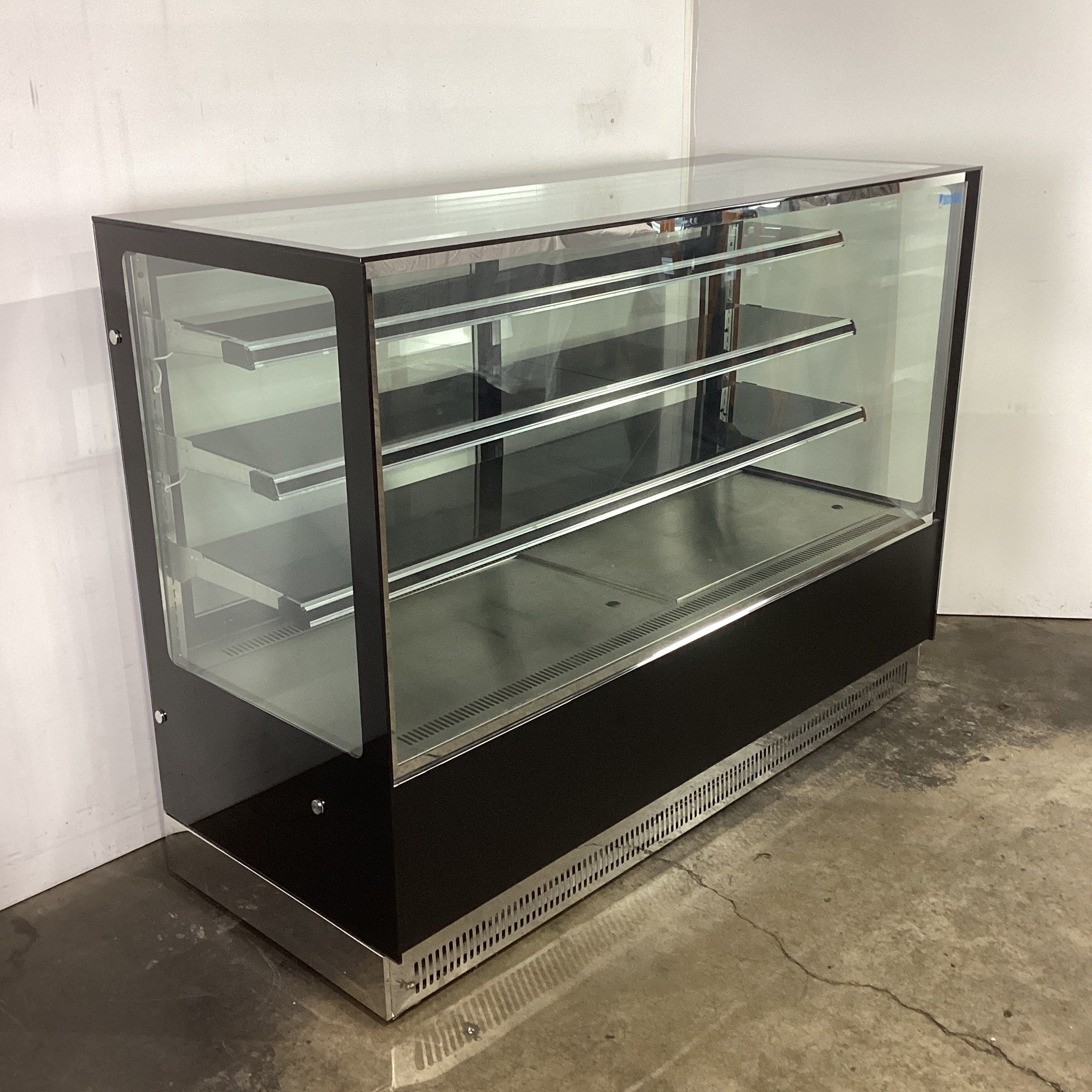 Bonvue GAN-1800RF3 Food Display - 809874