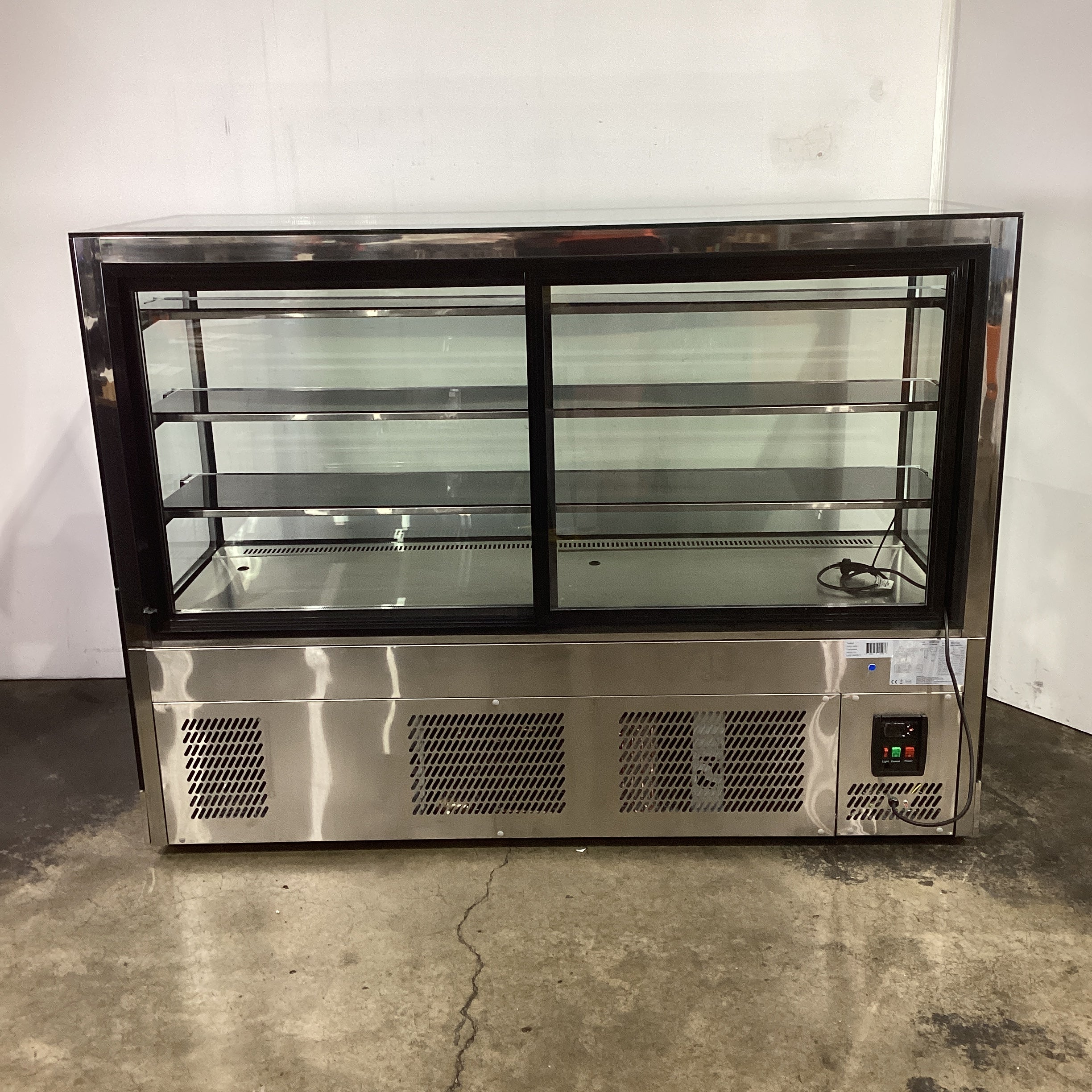 Bonvue GAN-1800RF3 Food Display - 809874