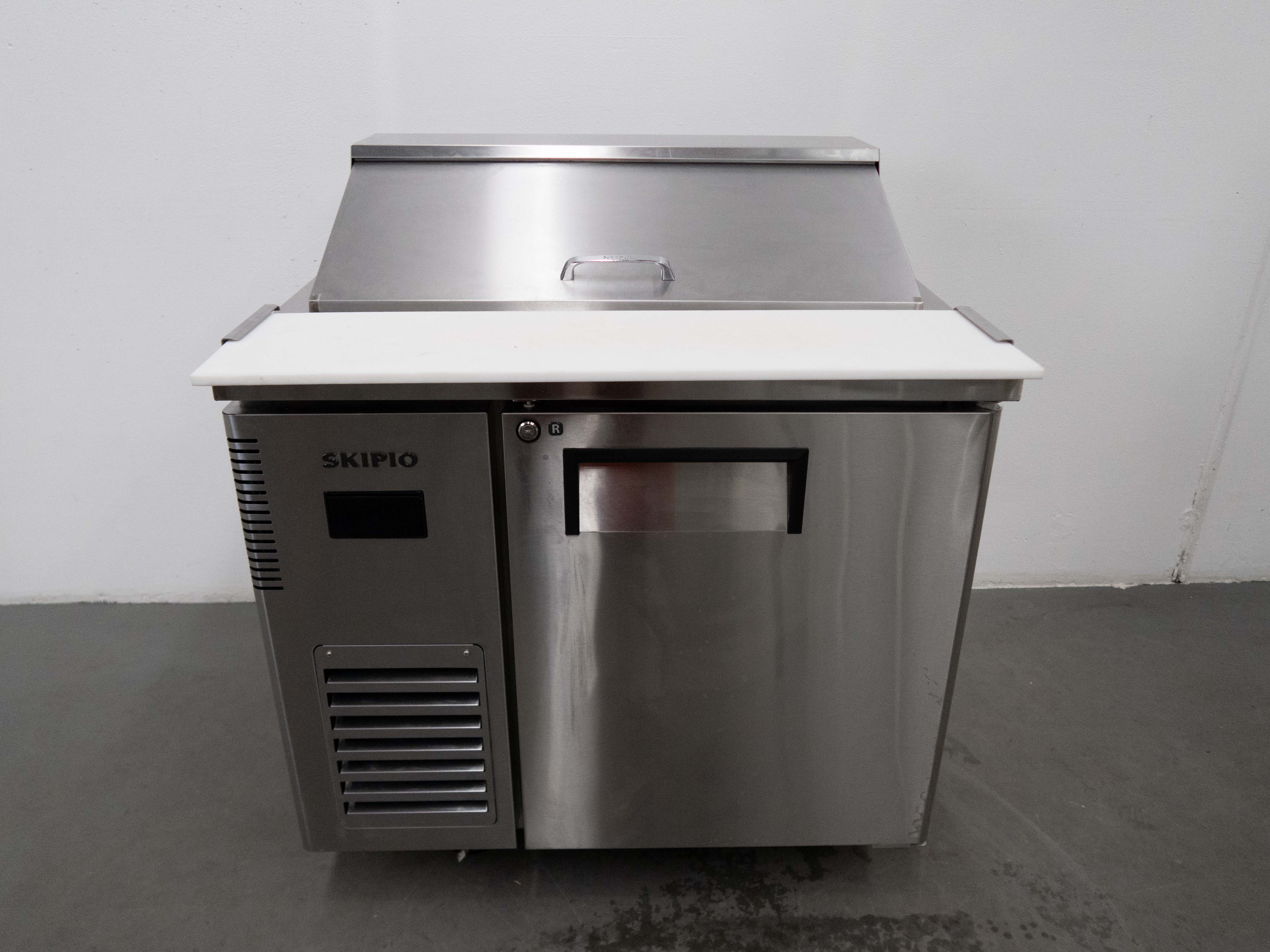 Skipio SHR9-1 Sandwich Prep Fridge - 809894