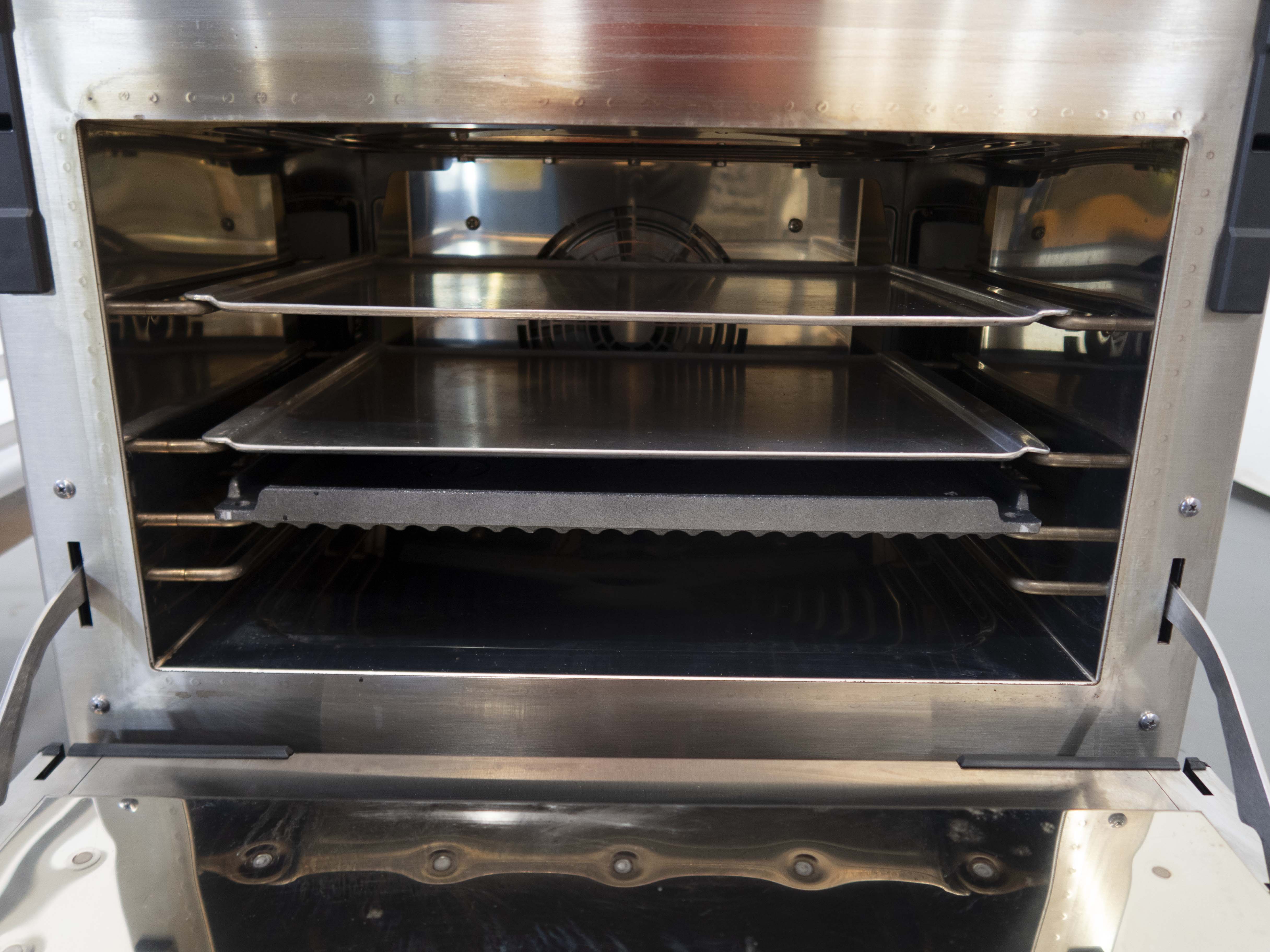 Unox XESW-03HS-MDDN Speed Oven - 811431