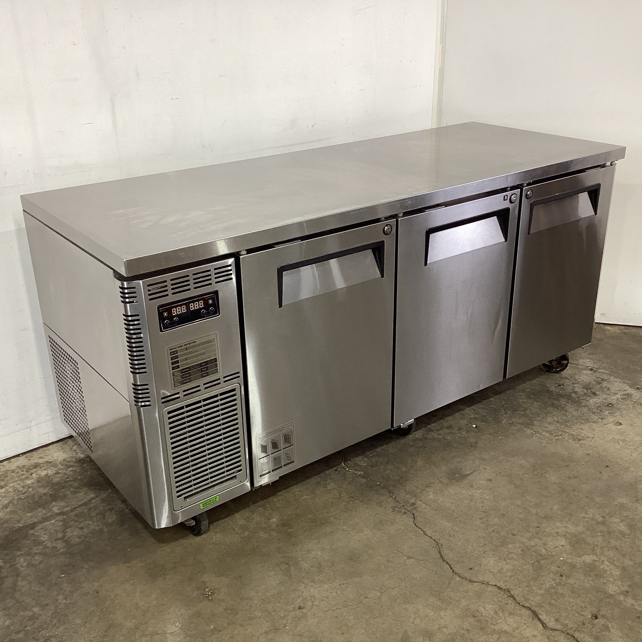 Turbo Air KURF18-3 N Undercounter Fridge/Freezer - 812901