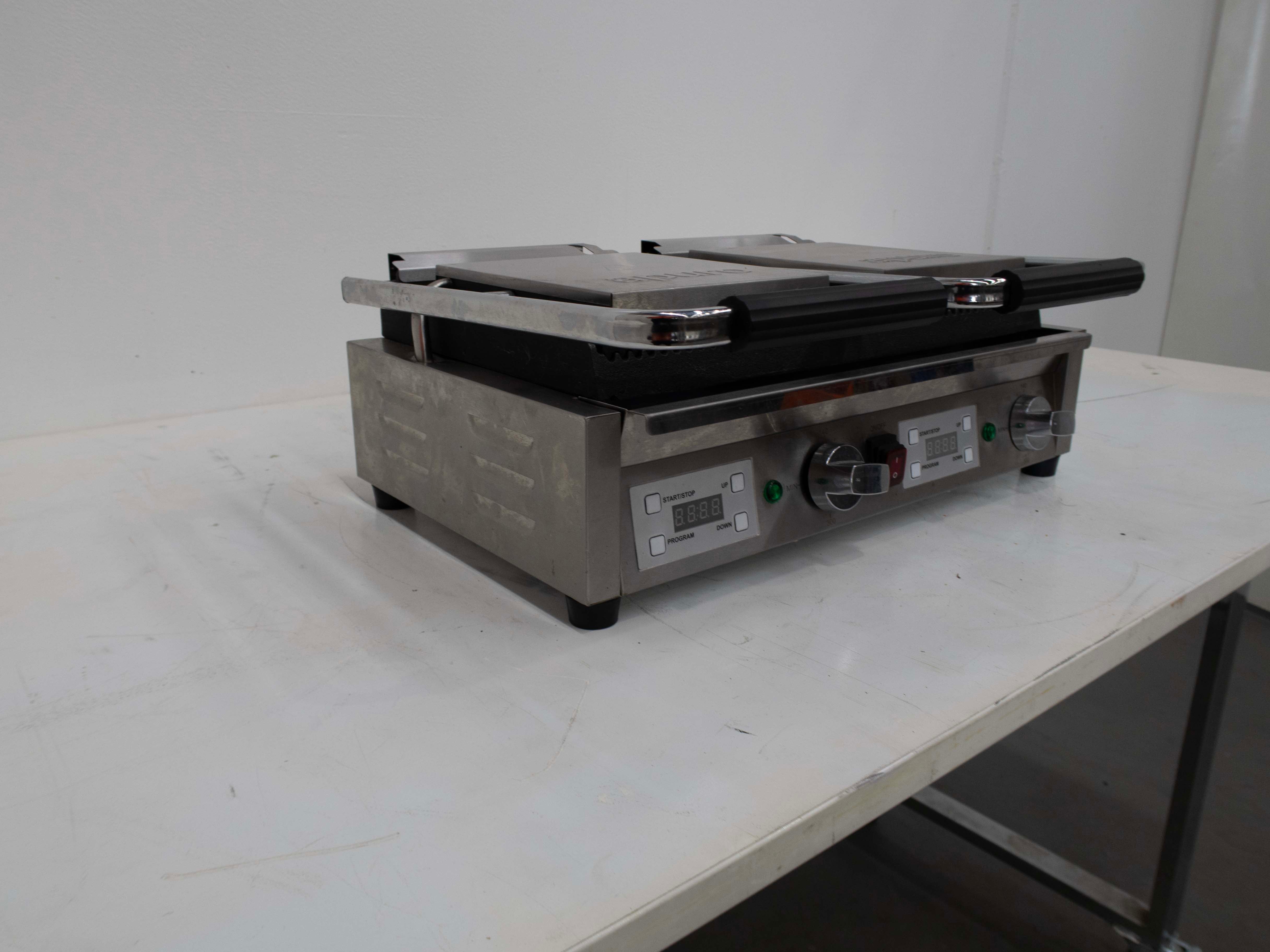 Apuro FC383-A-02 Contact Grill - 813852