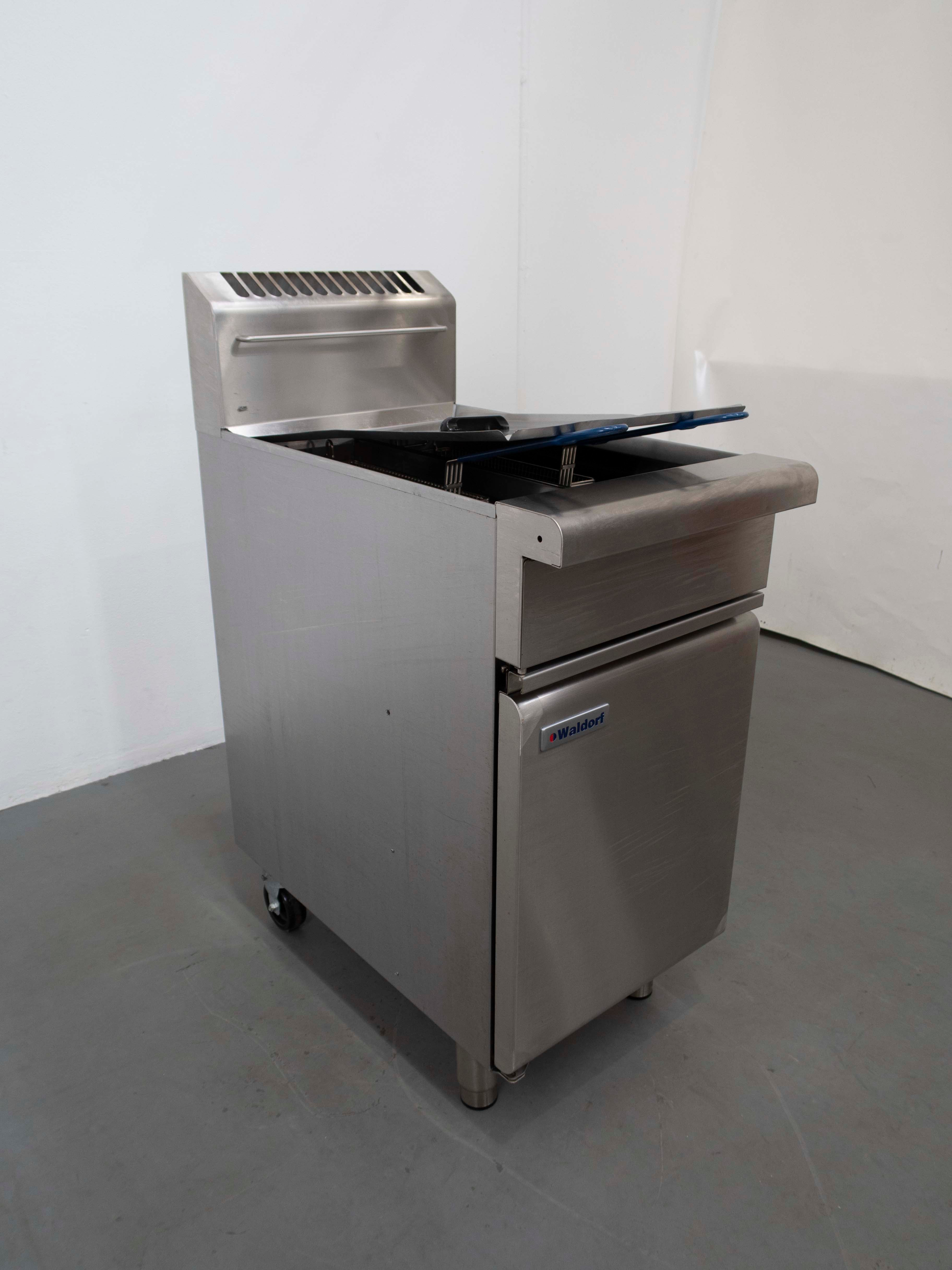 Waldorf FN8226G Split Pan Fryer