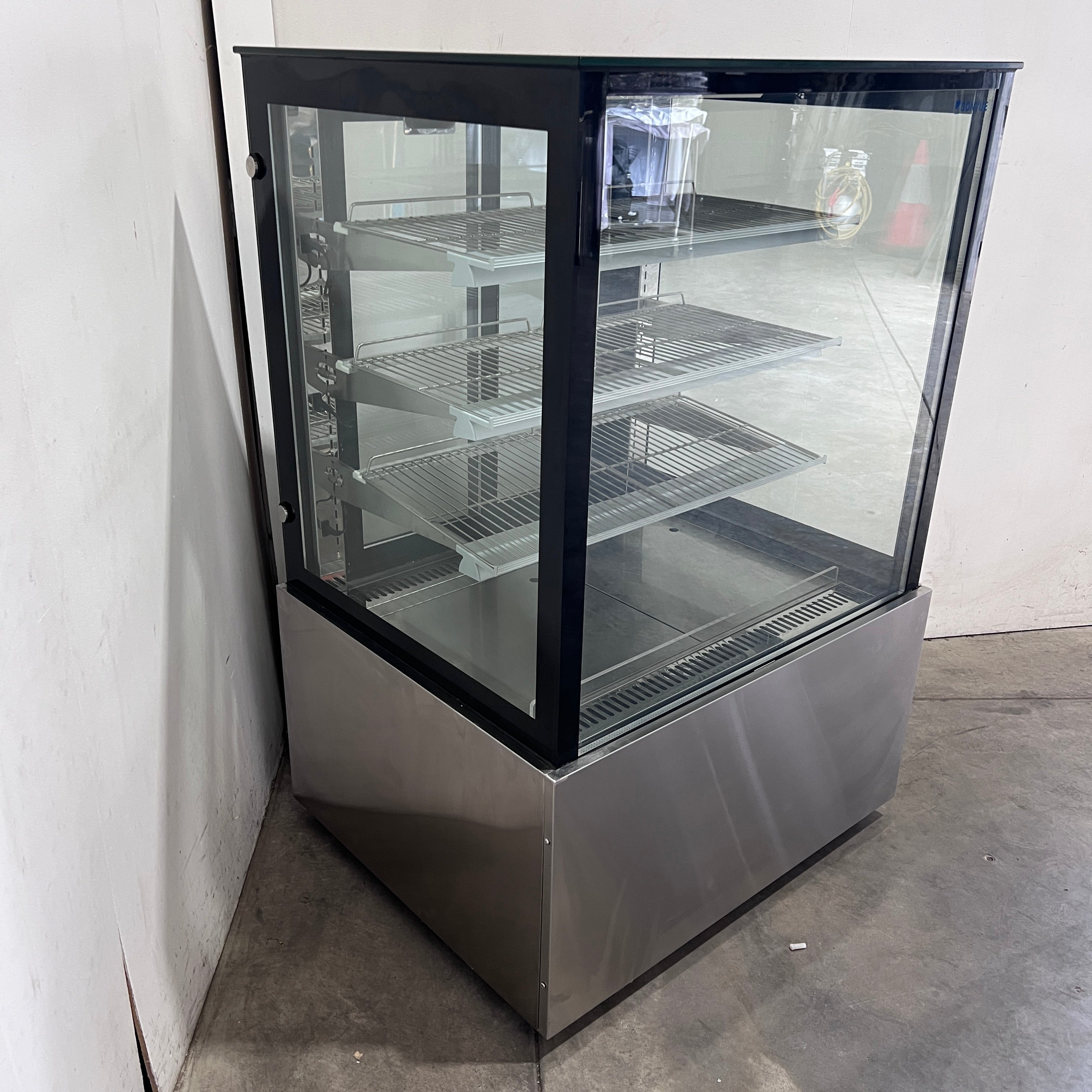 Bonvue SL830V Cake Display - 817960