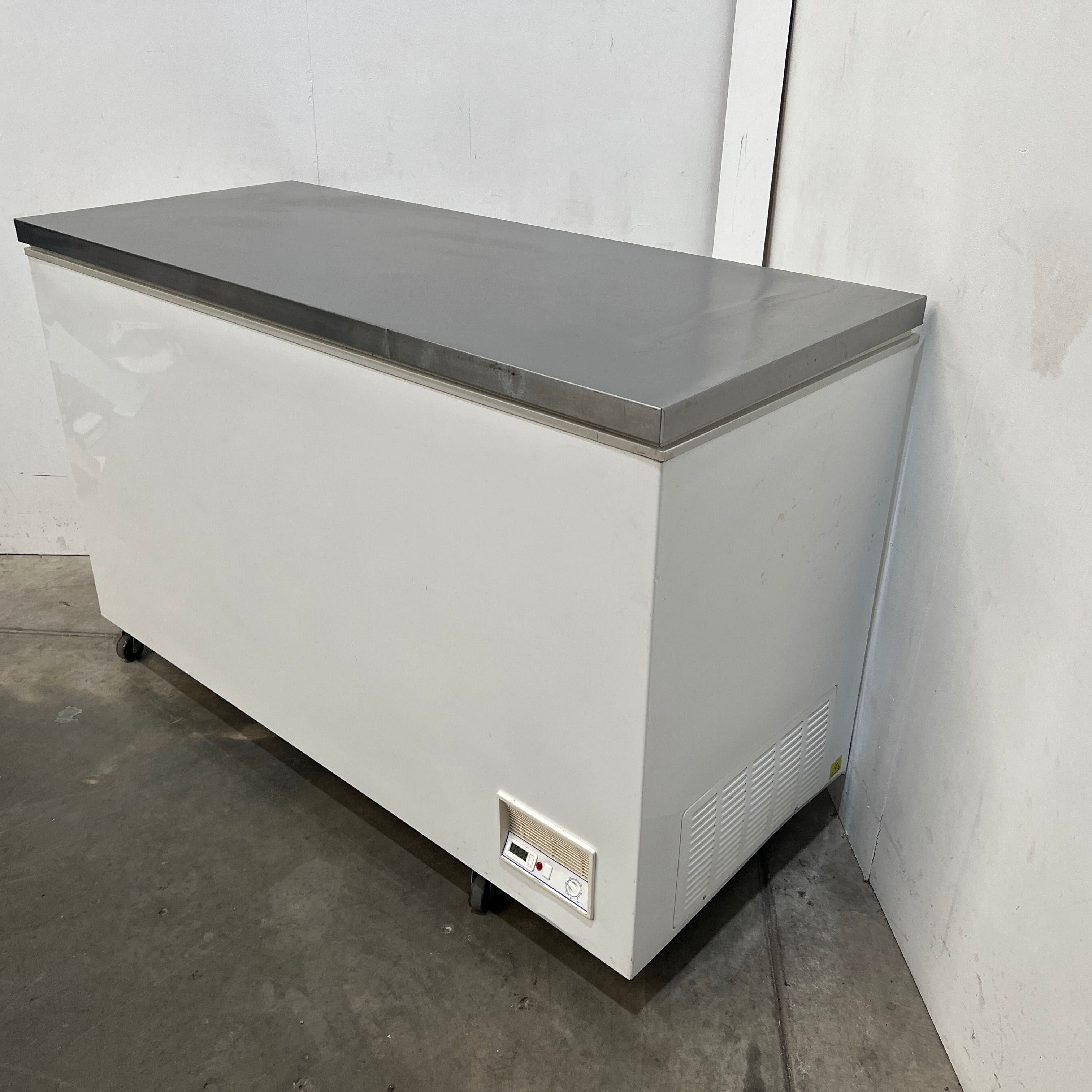 Federal BD598F Chest Freezer - 822637