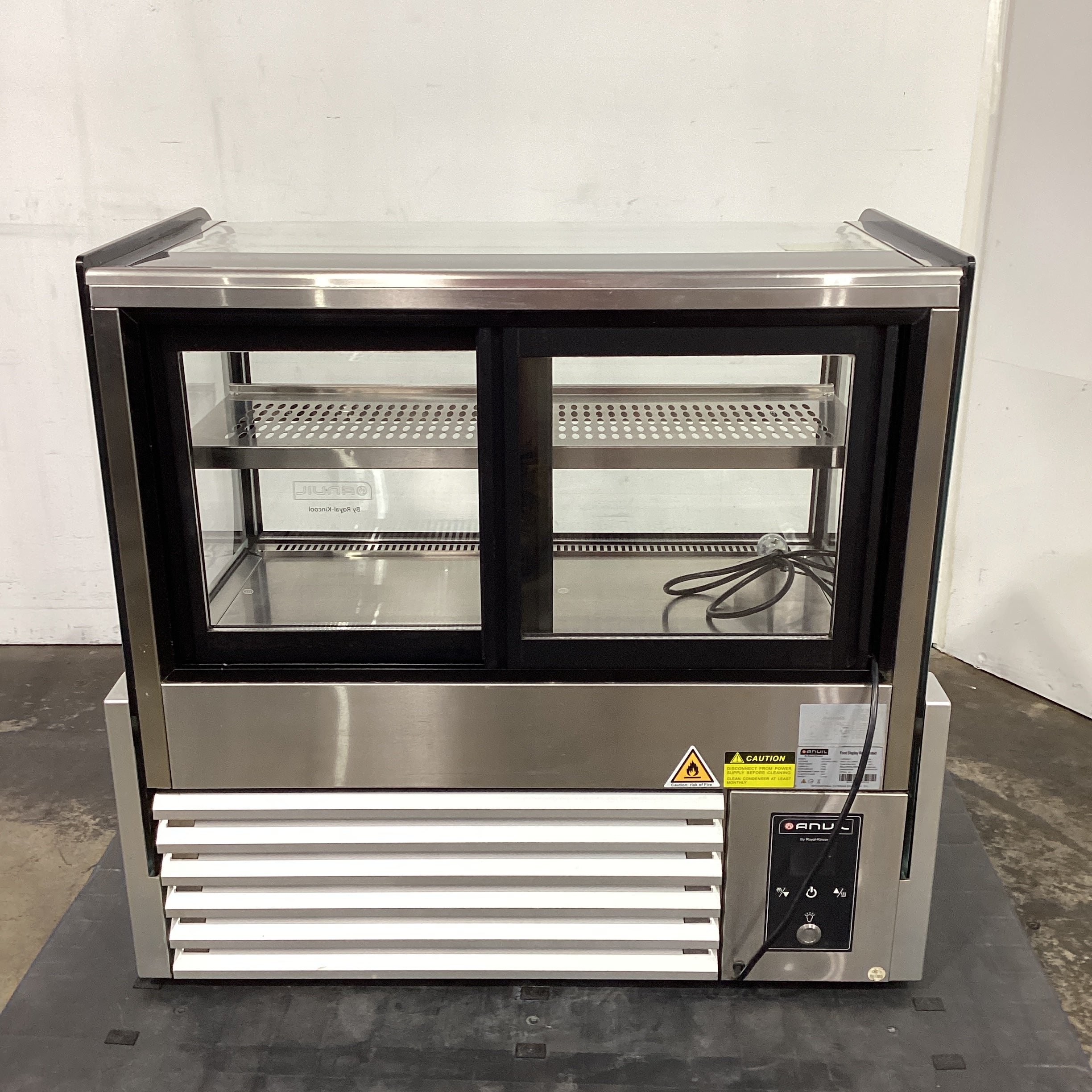 Anvil DGV0530 Cold Food Display - 823561