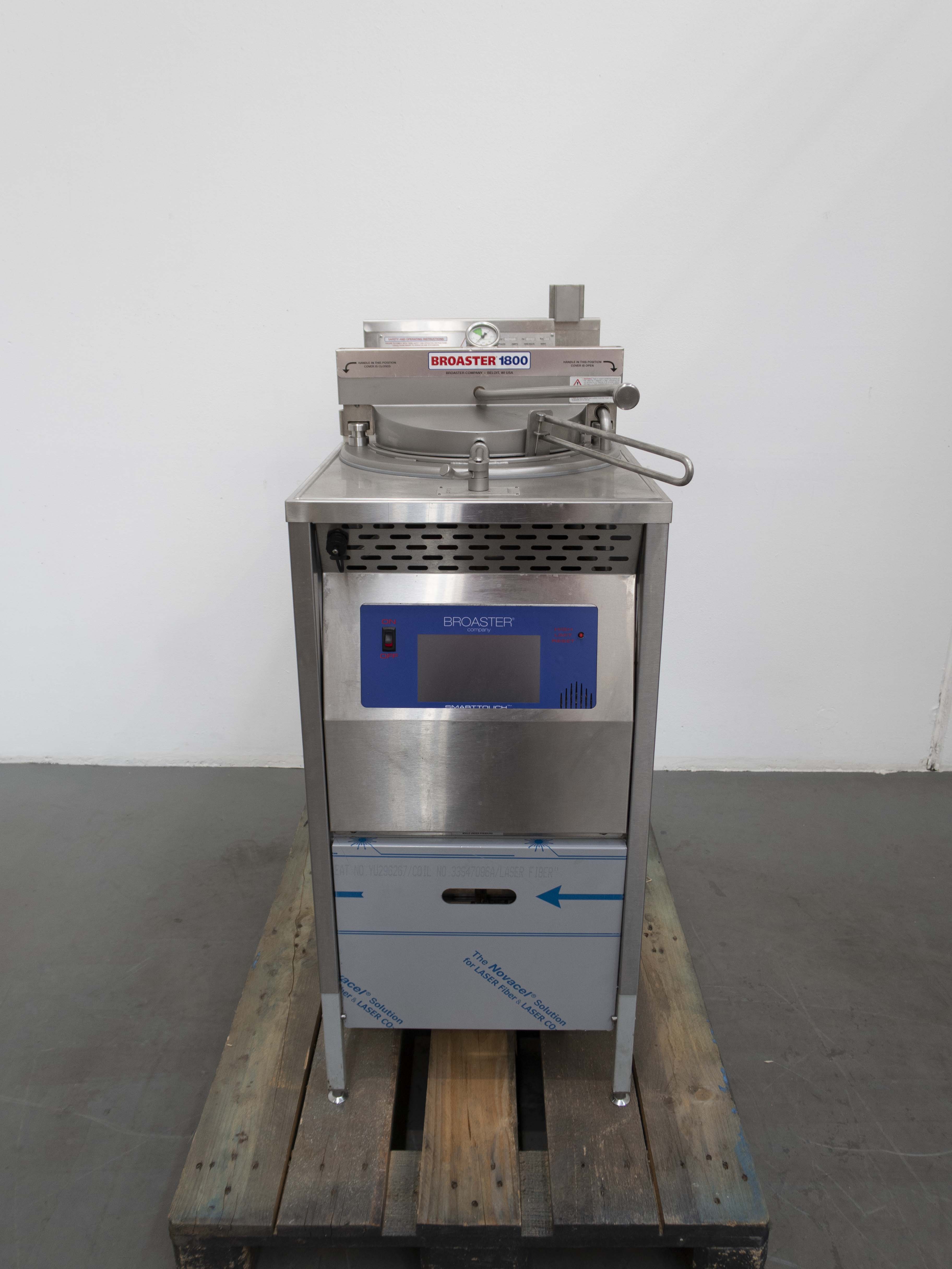 Broaster 1800EXPST Pressure Fryer - 824275