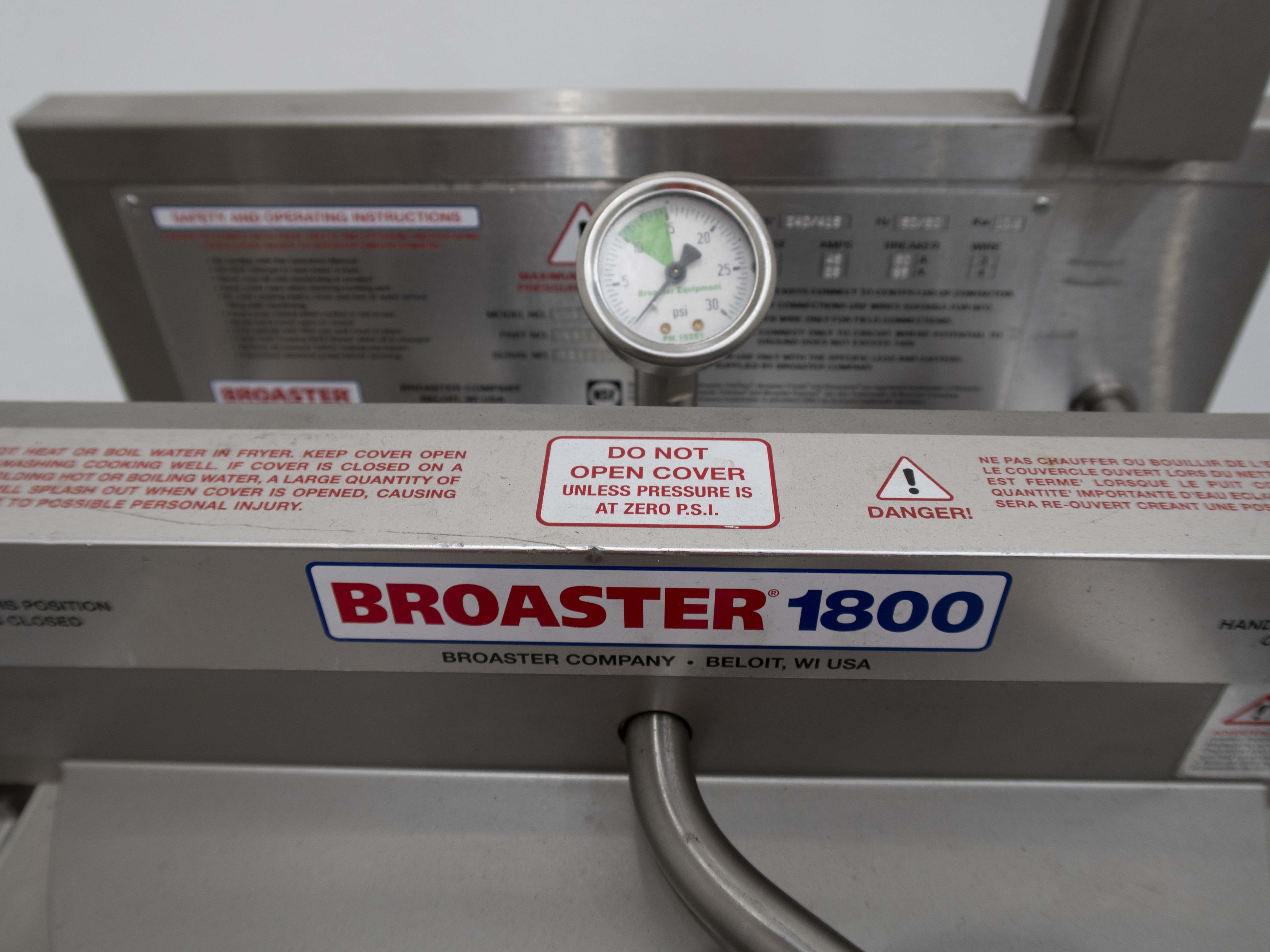 Broaster 1800EXPST Pressure Fryer - 824275