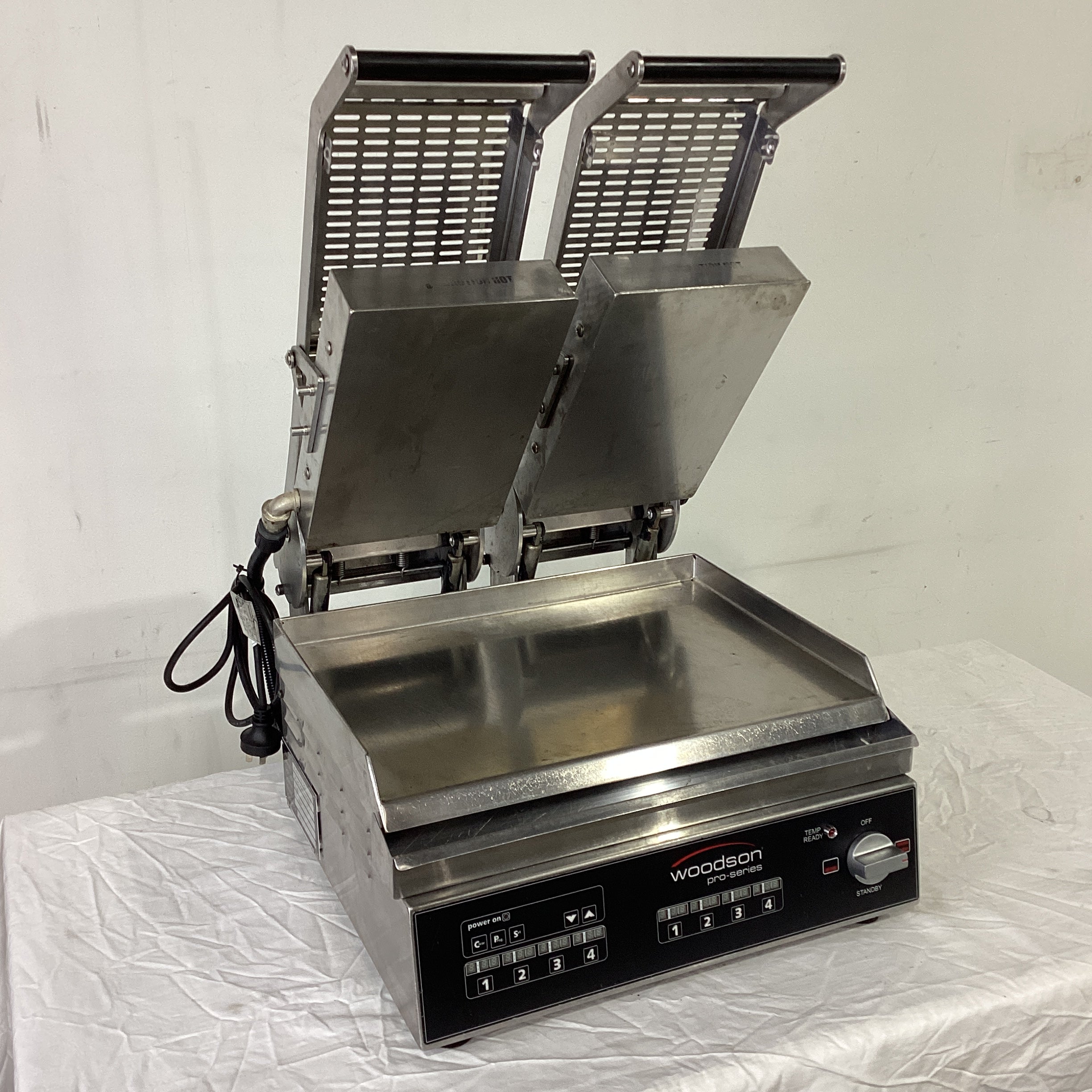 Woodson W.GPC62SC Contact Grill - 826469