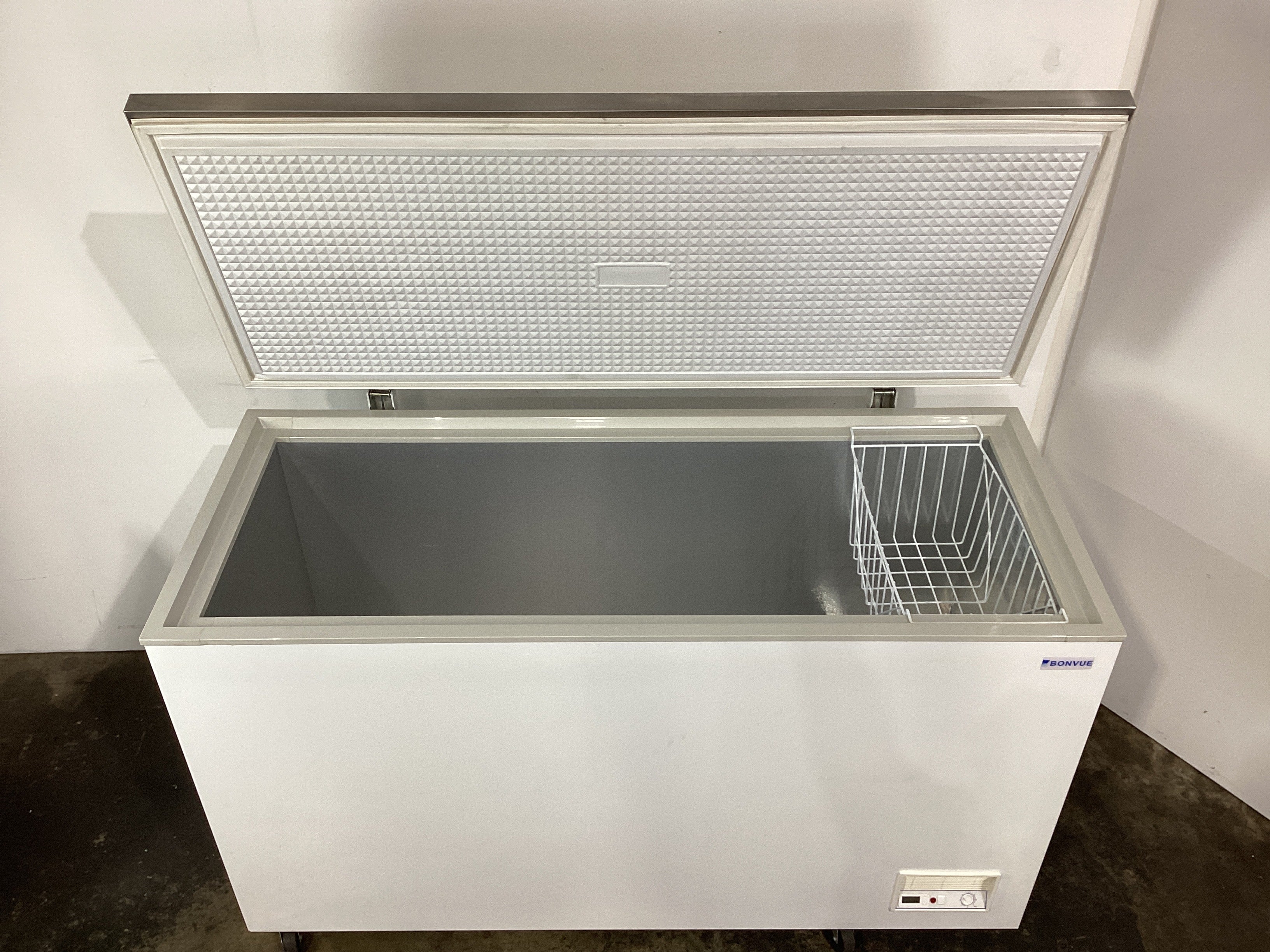 FED BD598F Chest Freezer - 828783