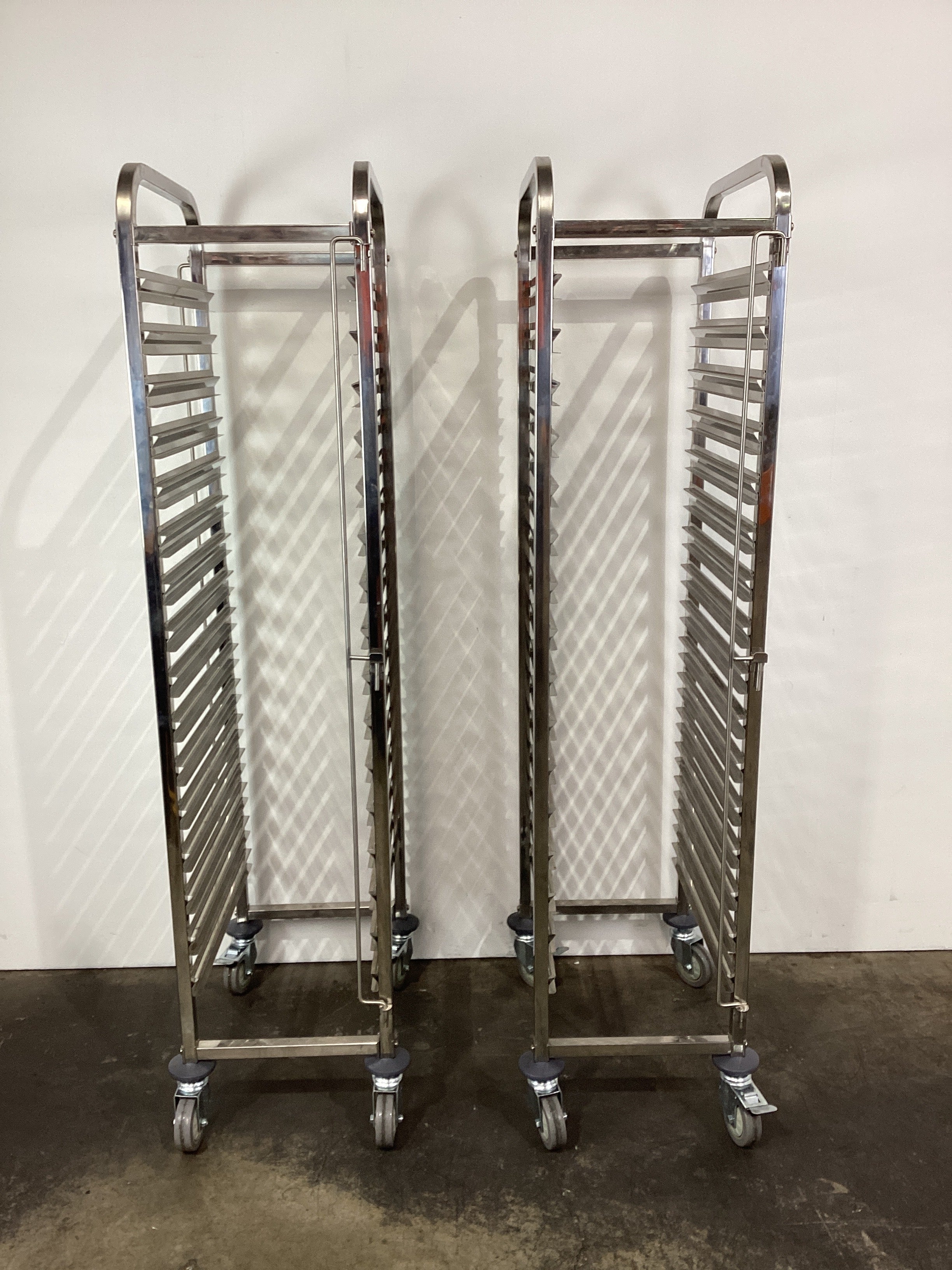 Bakers Trolleys x2 16 Tray Capacity - 851310