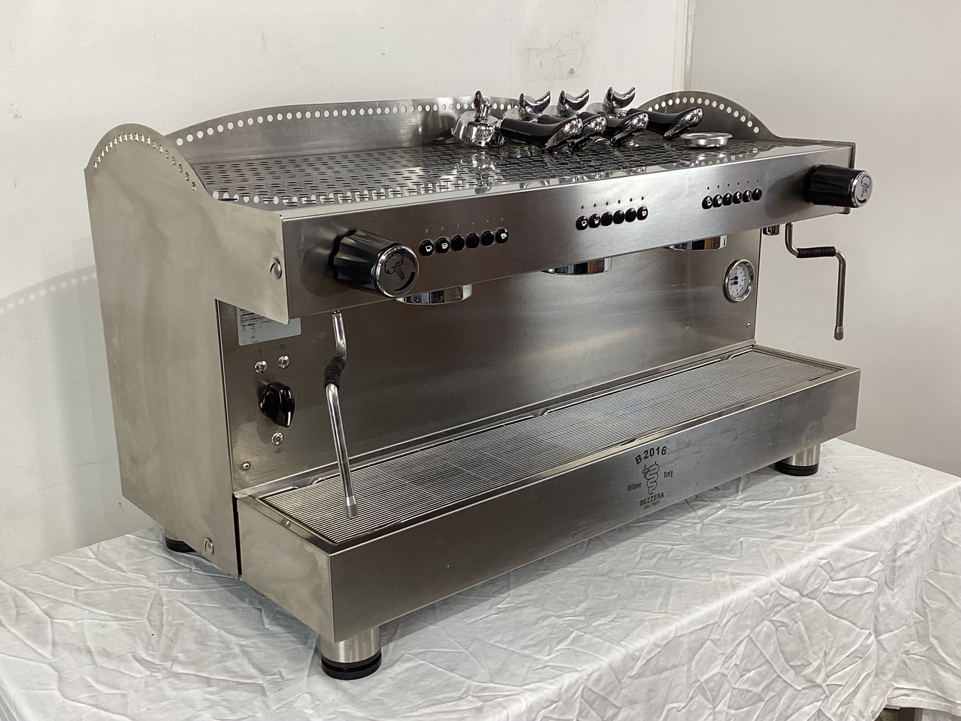 Bezzera BZB2016S3DE 3 Group Coffee Machine - 828882