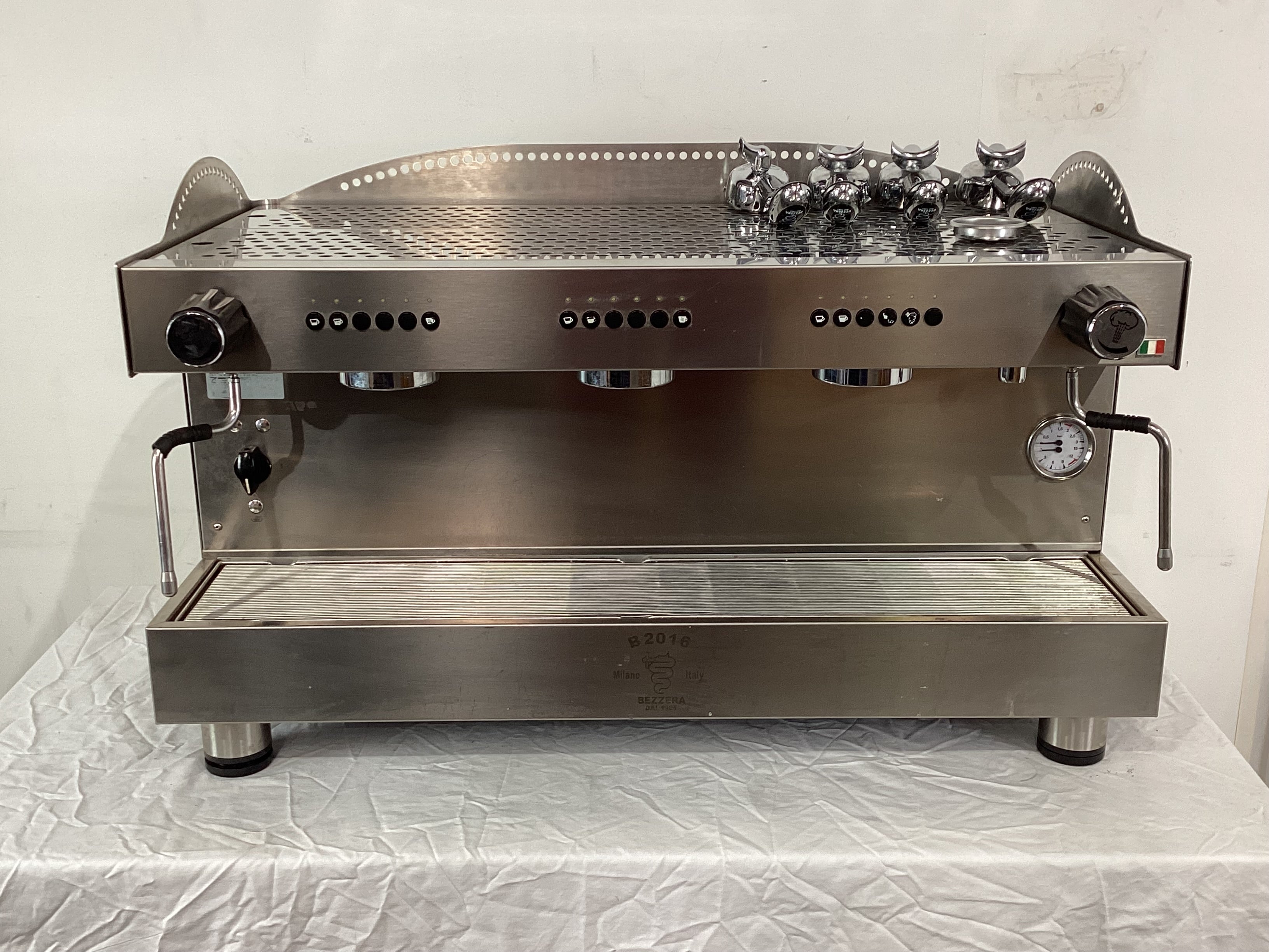 Bezzera BZB2016S3DE 3 Group Coffee Machine - 828882