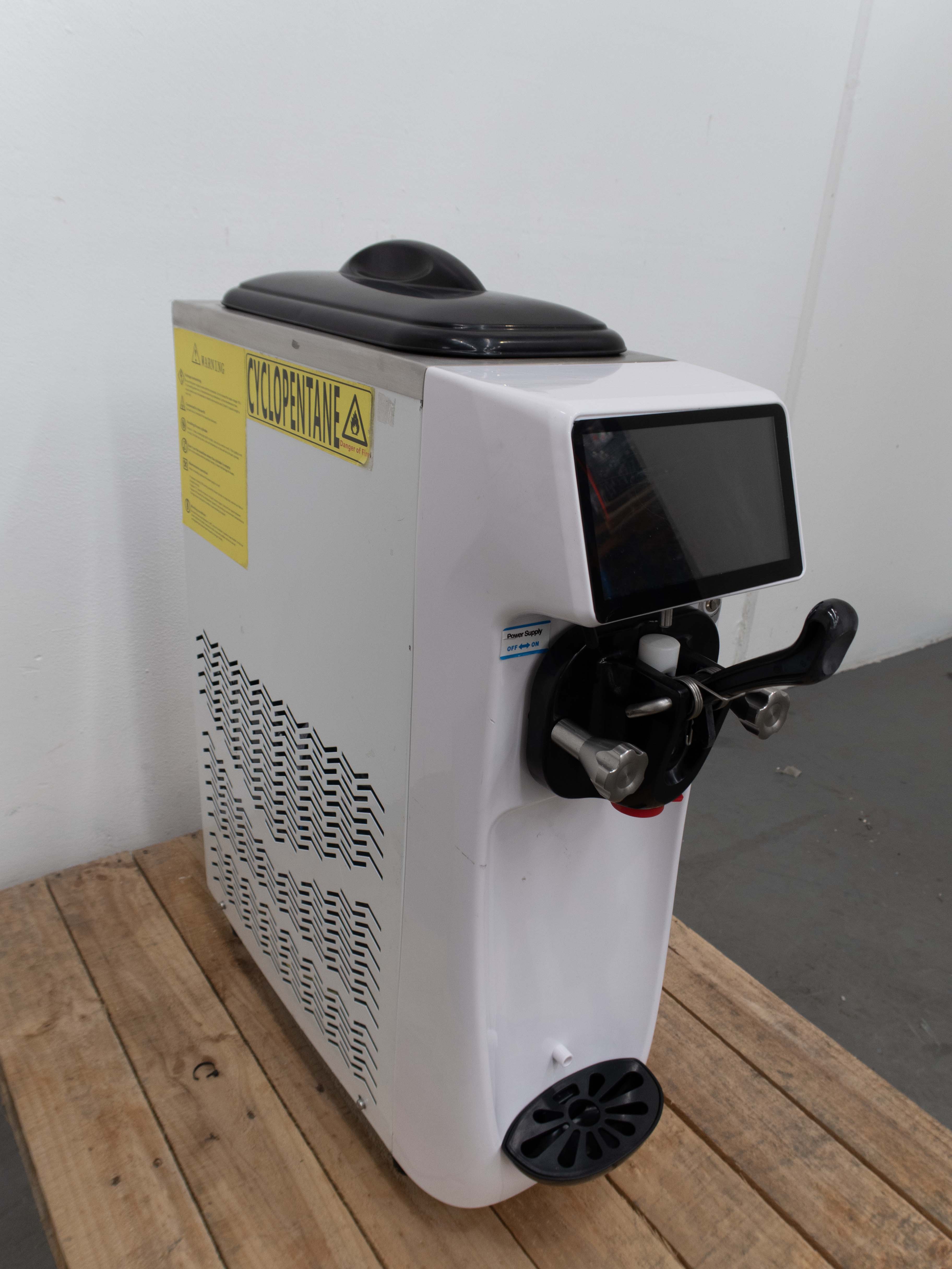 Mama Mia ST16RELW Ice Cream Machine - 830642