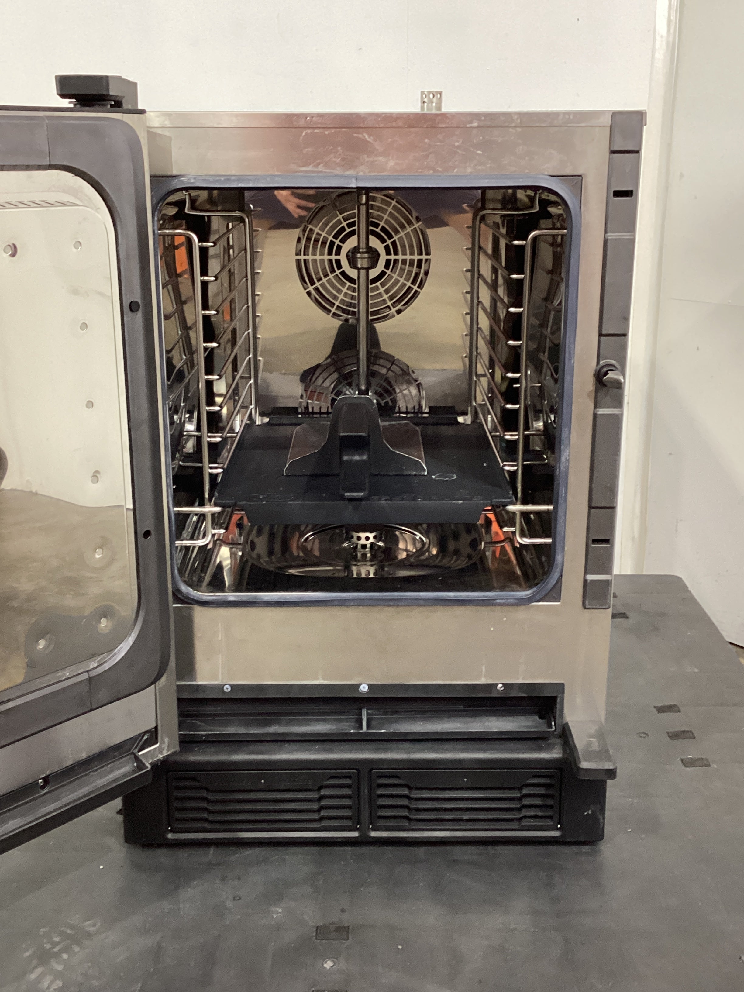 Unox XEPA-0523-EXRN Speed Oven - 835790