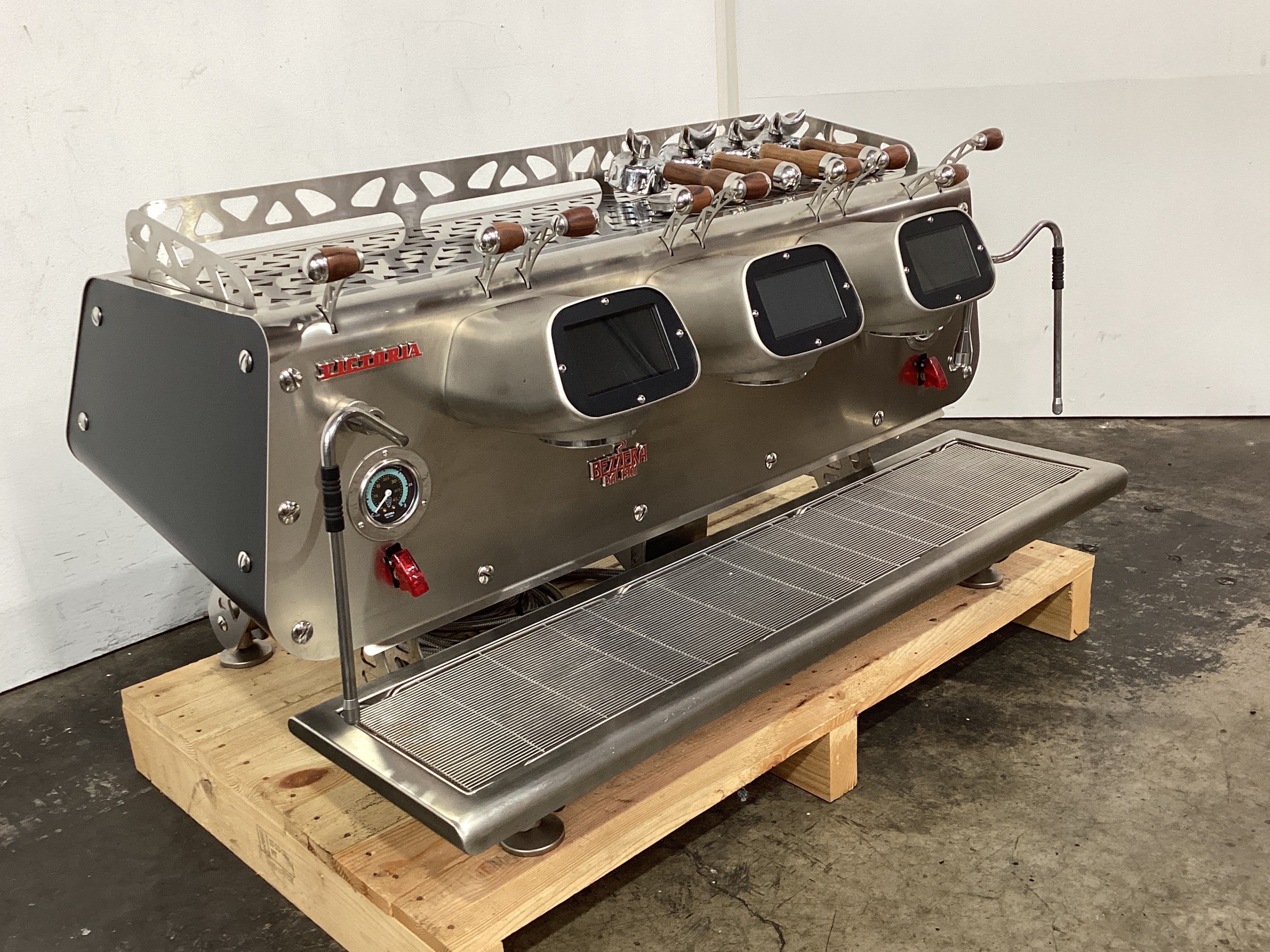 Bezzera Victoria De Brewing Profile 3 Group Coffee Machine - 836457