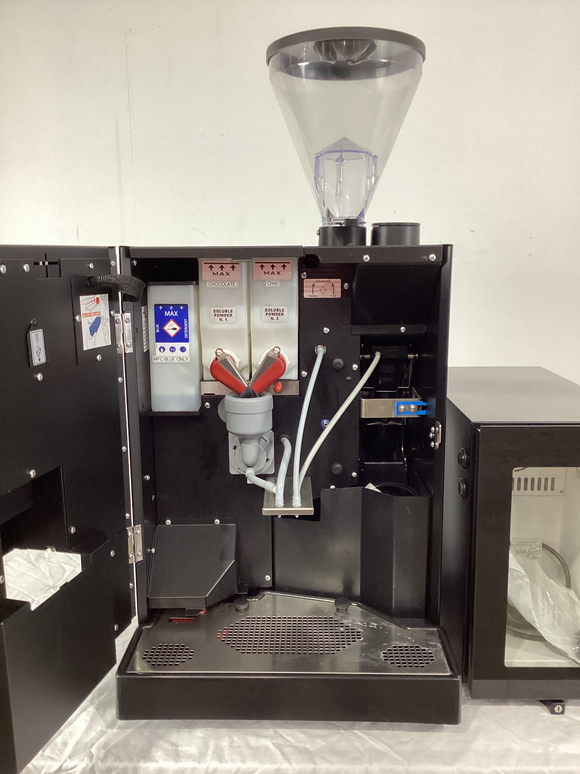 HLF 2700 Automatic Coffee Machine + Milk Fridge - 836868