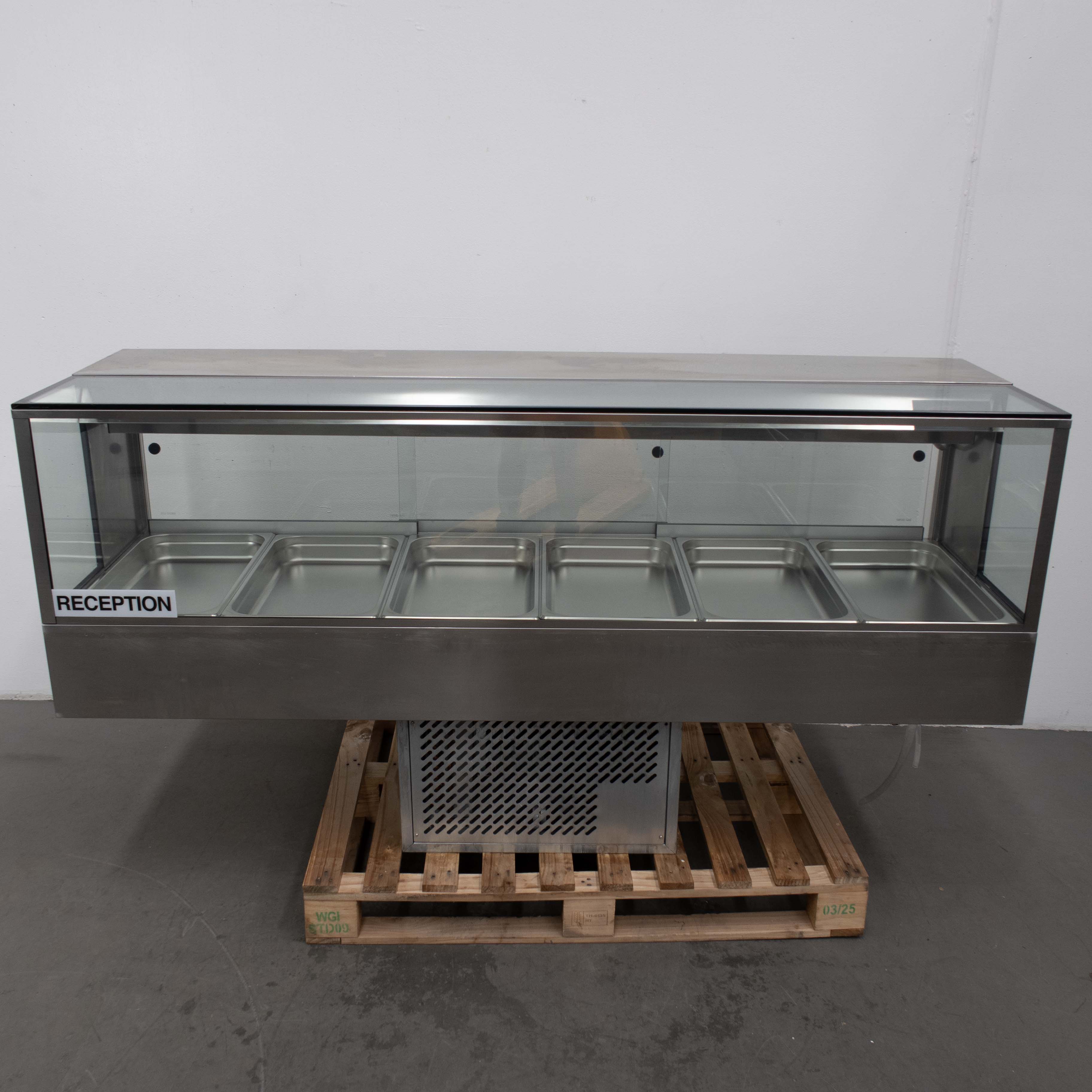 Woodson WR.CFSQ26 Cold Food Display - 837600