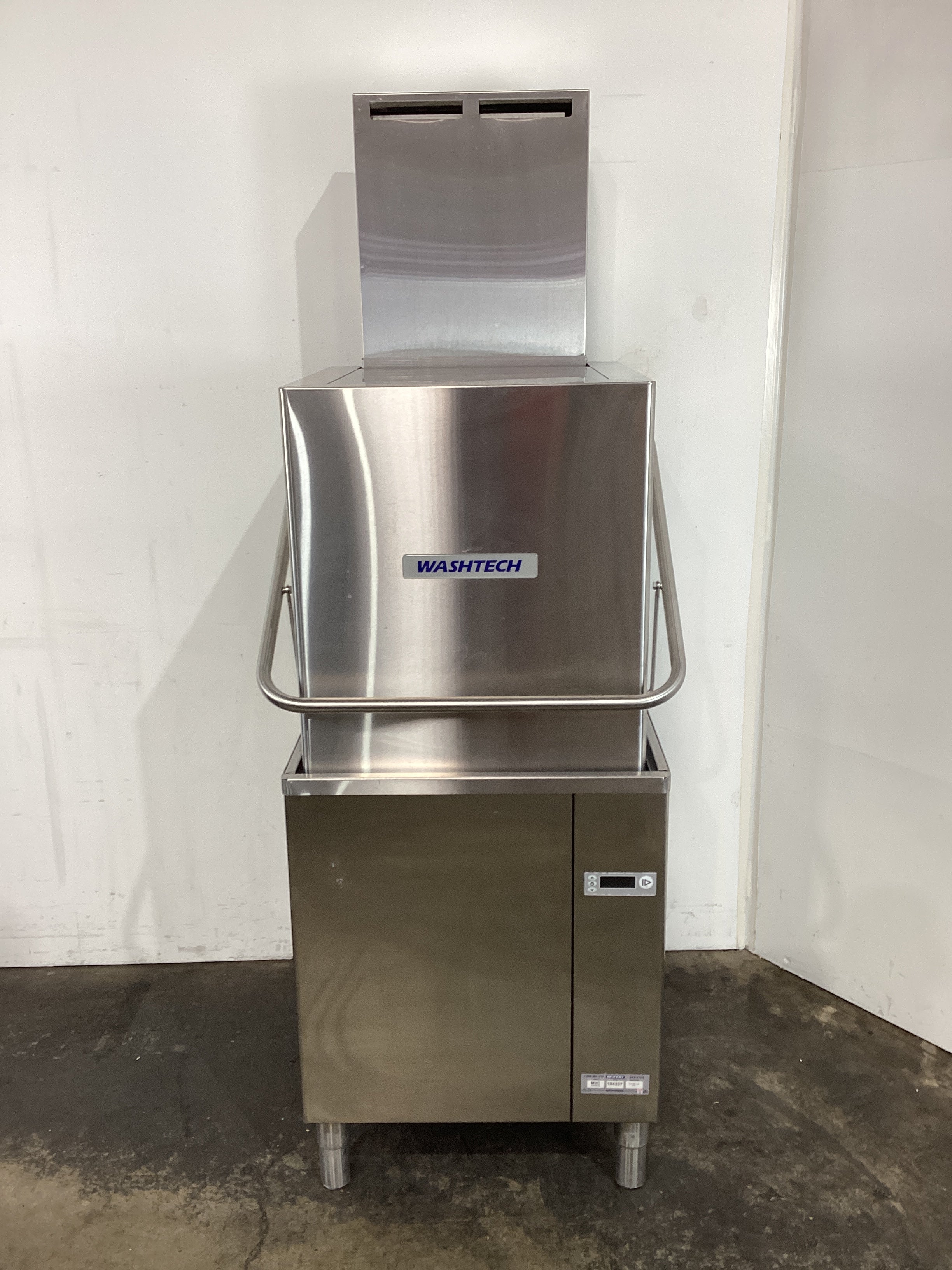 Washtech M2C Passthrough Dishwasher - 837805