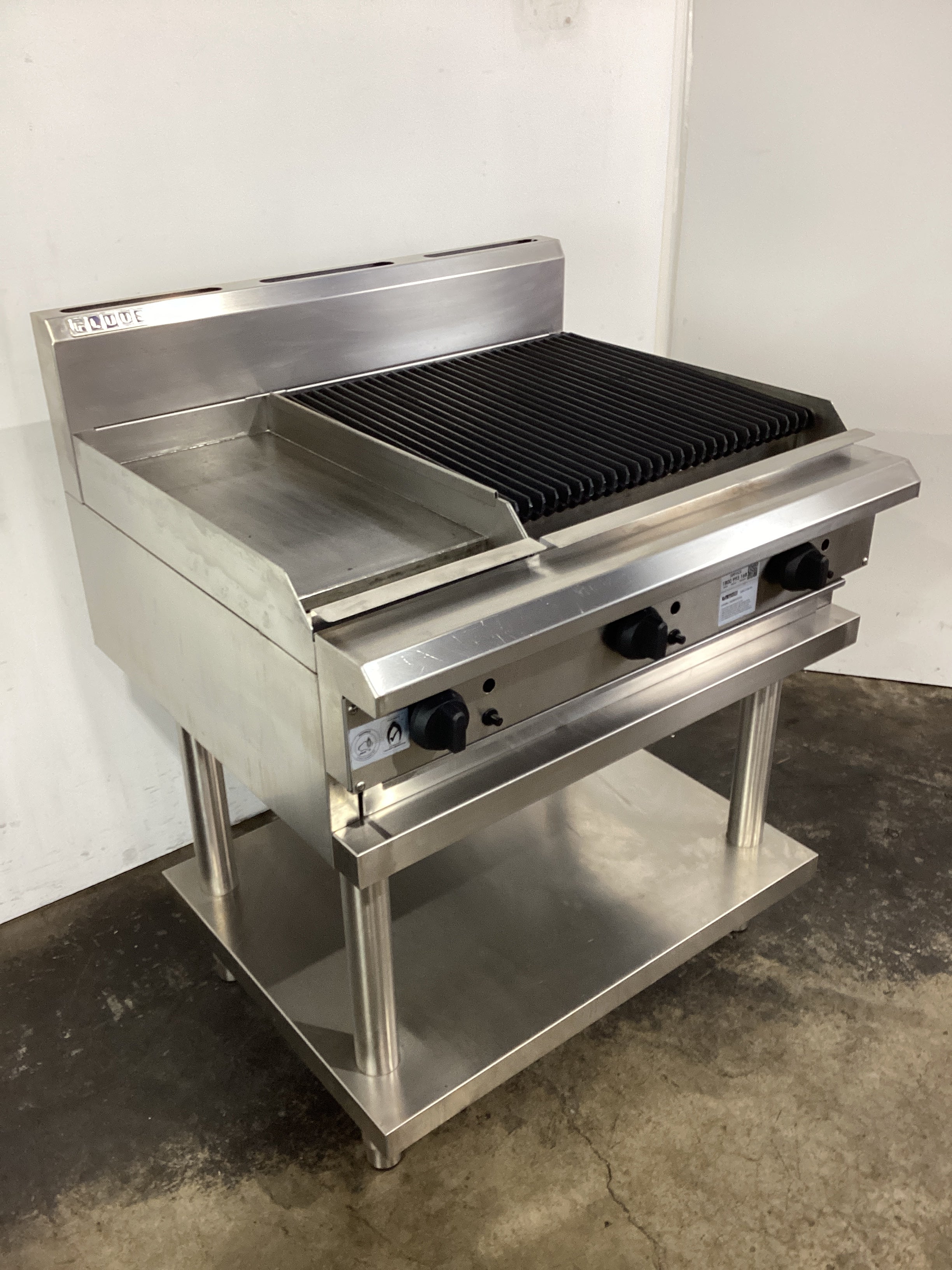 Luus CS-3P6C Griddle/Char Grill Combo - 838440