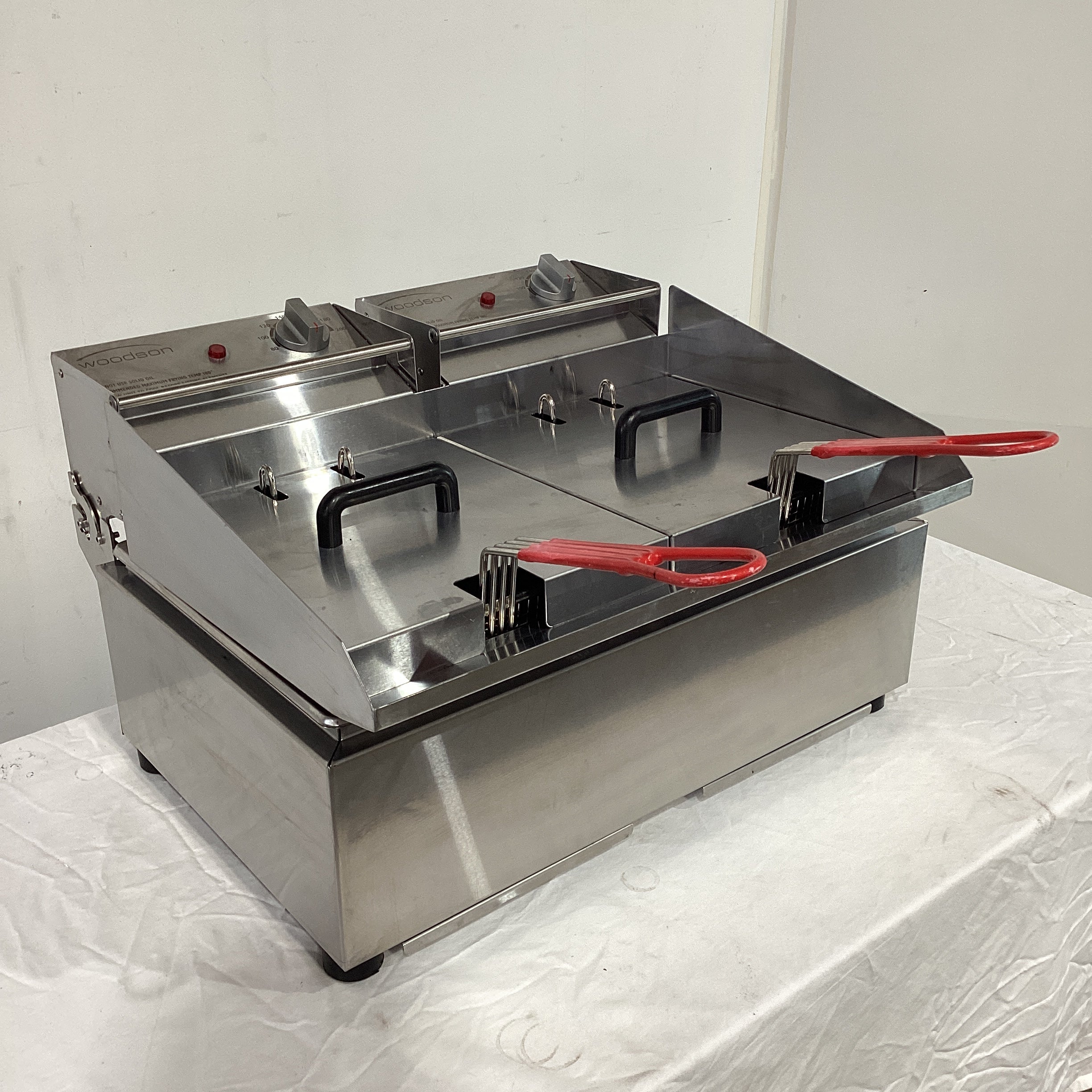 Woodson W.FRT50C Countertop Fryer - 838977