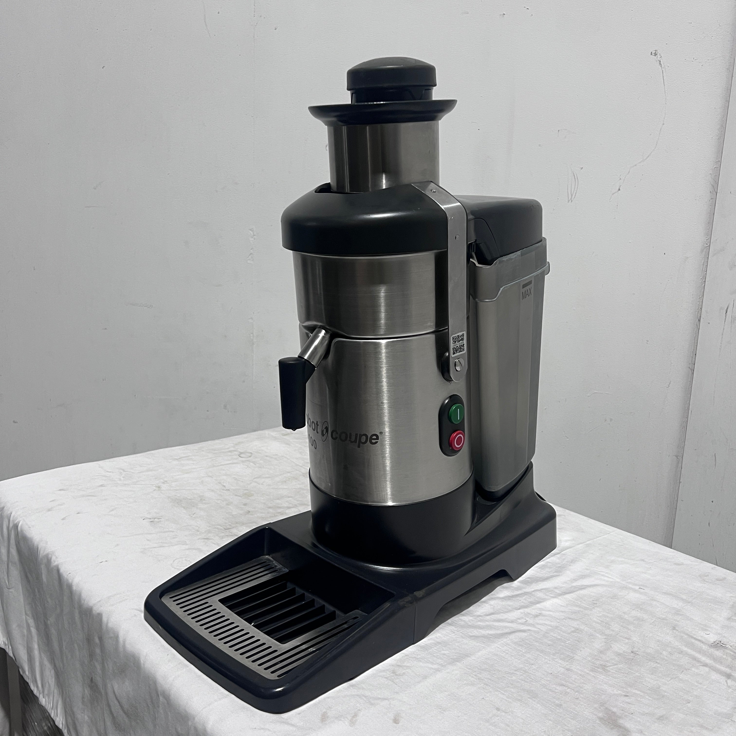 Robot Coupe J100 Juicer - 840459