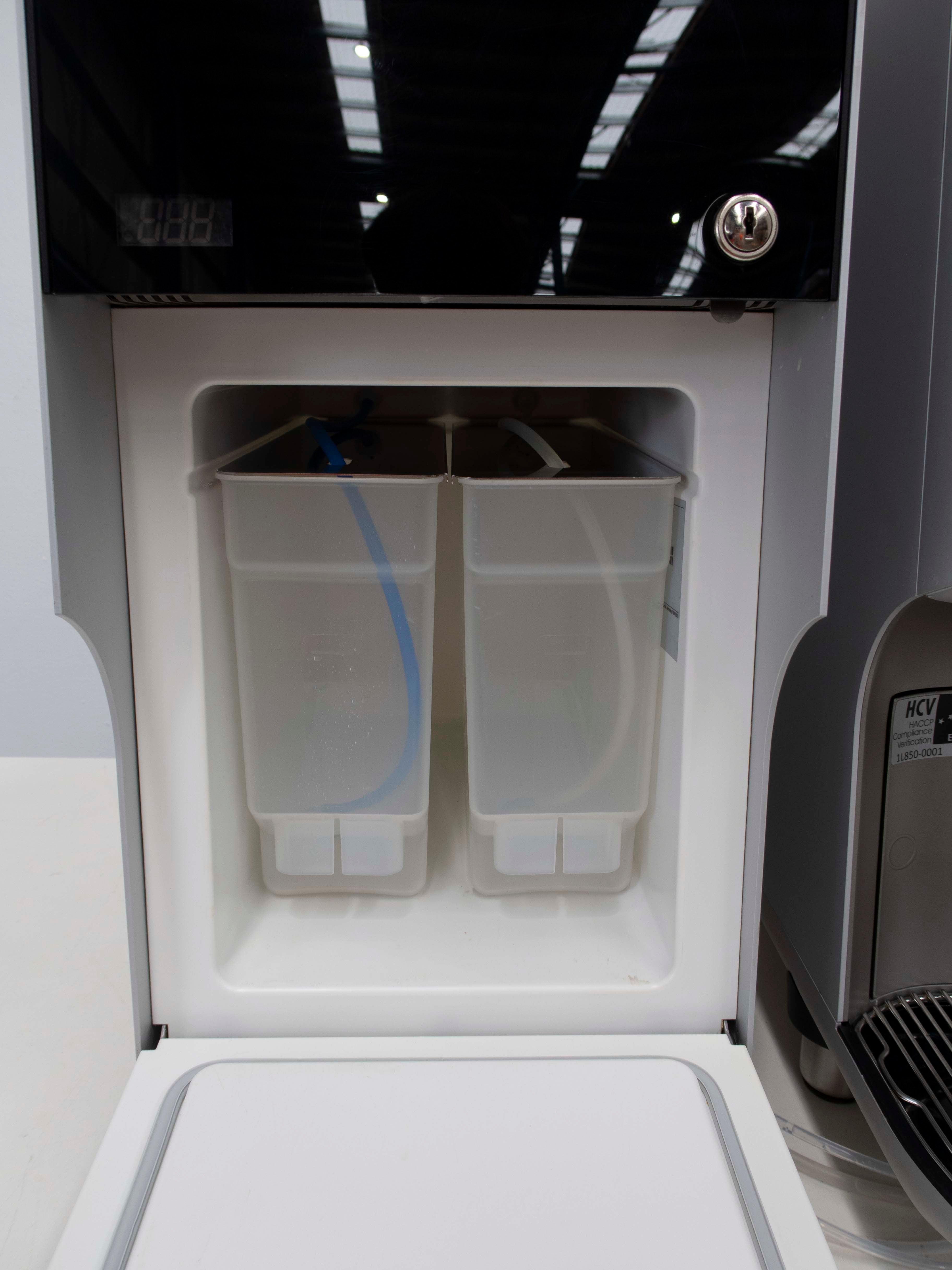 Melitta Cafina XT6 Coffee Machine + Milk Fridge - 841330