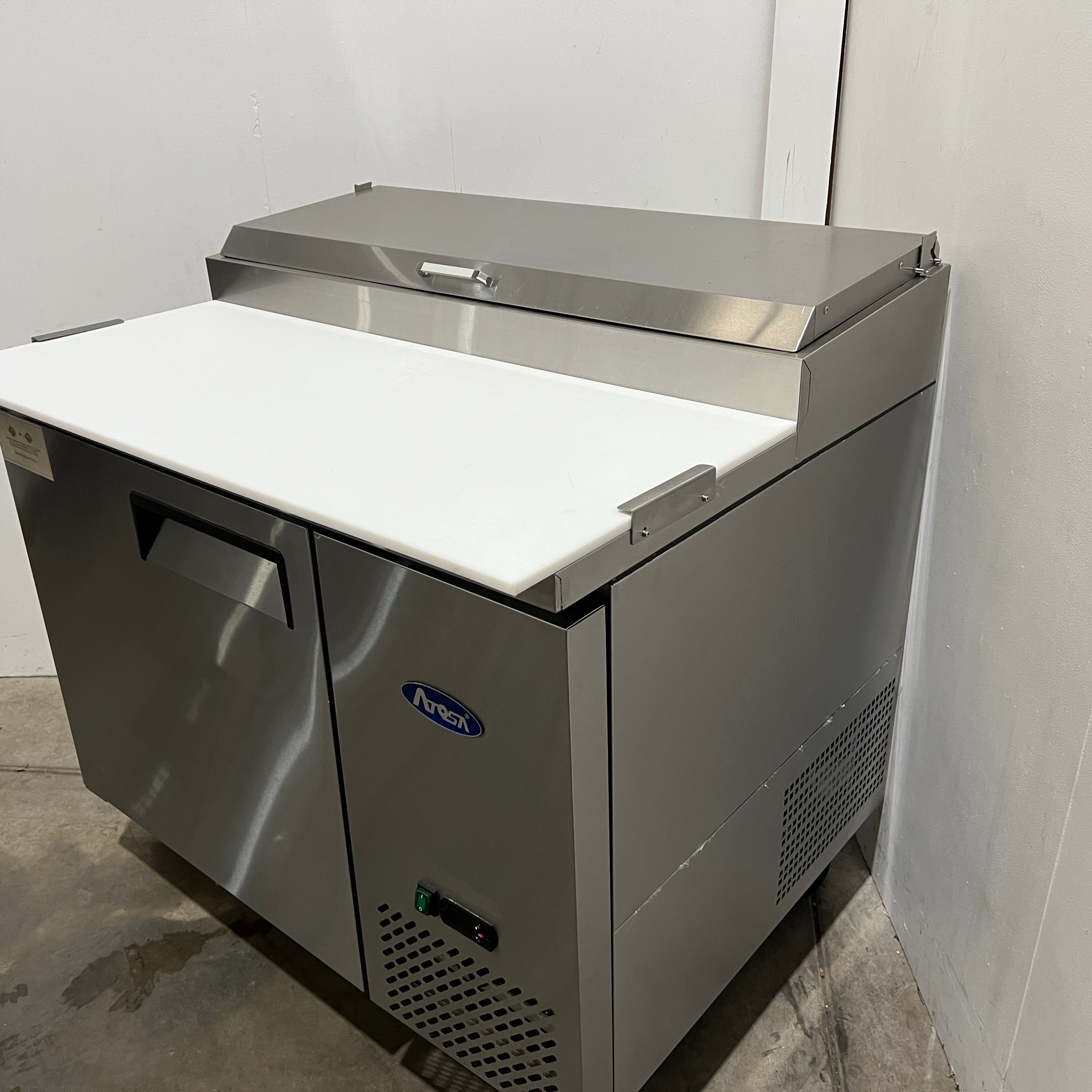 Atosa MPF8201GR Sandwich Prep Bench - 843290