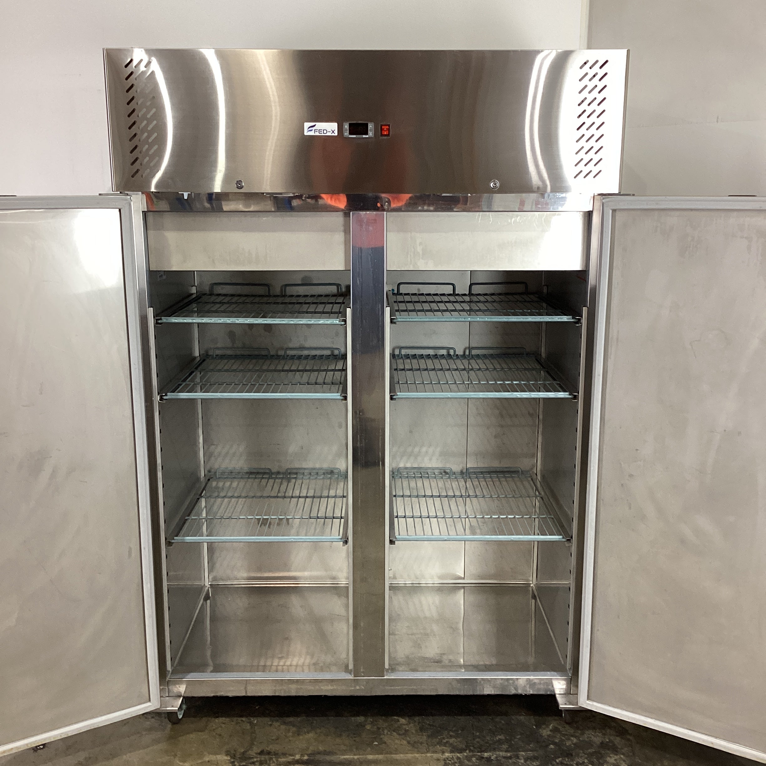 FED-X XURF1200SFV Upright Freezer - 844565