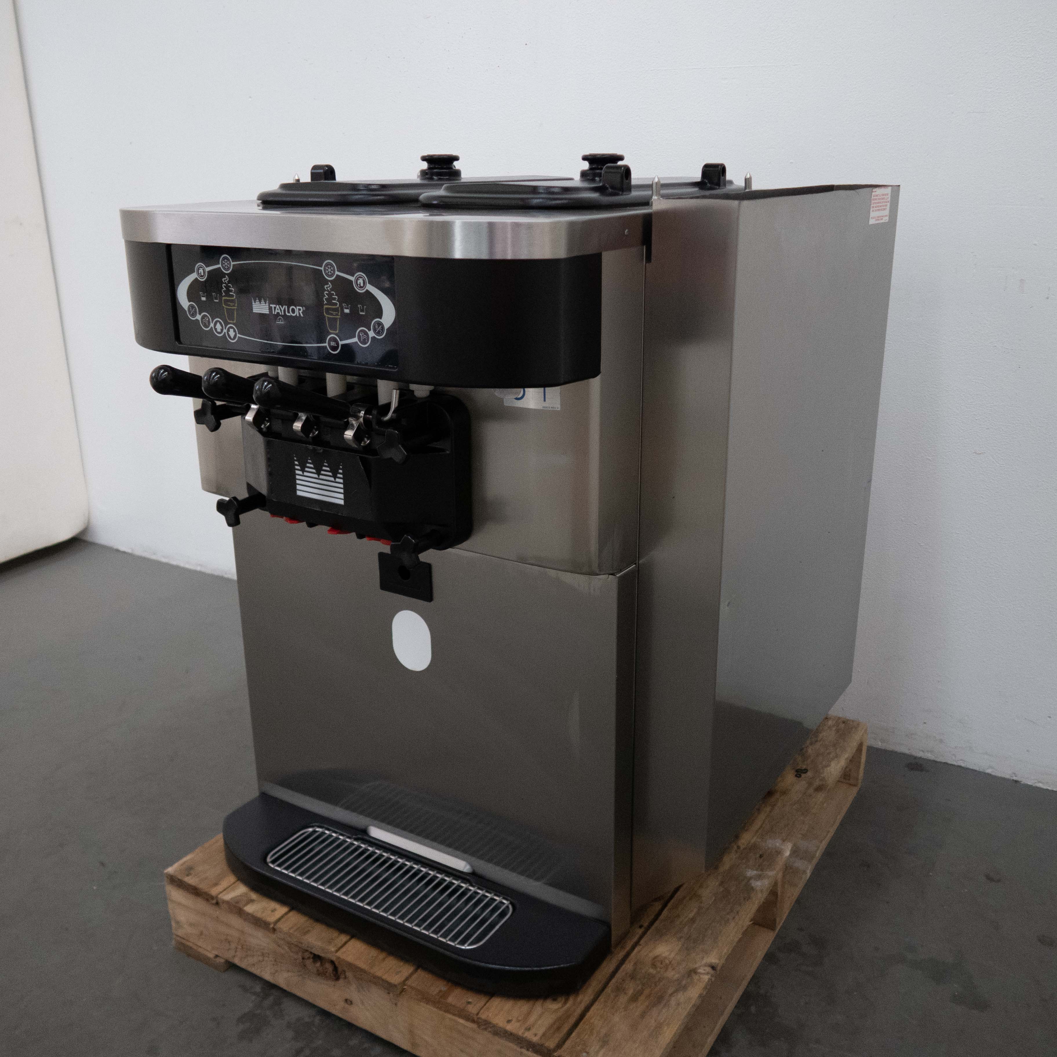 Taylor C723-58 Soft Serve Freezer - 844872