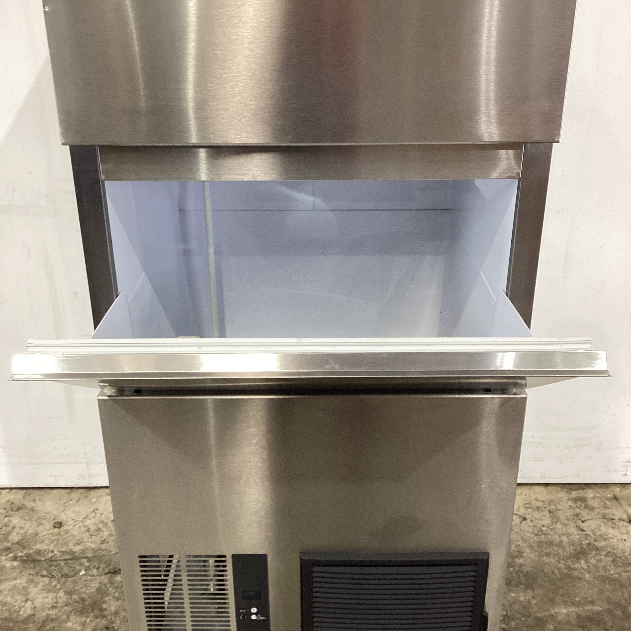 Hoshizaki IM-240NE-21 Ice Machine - 844950