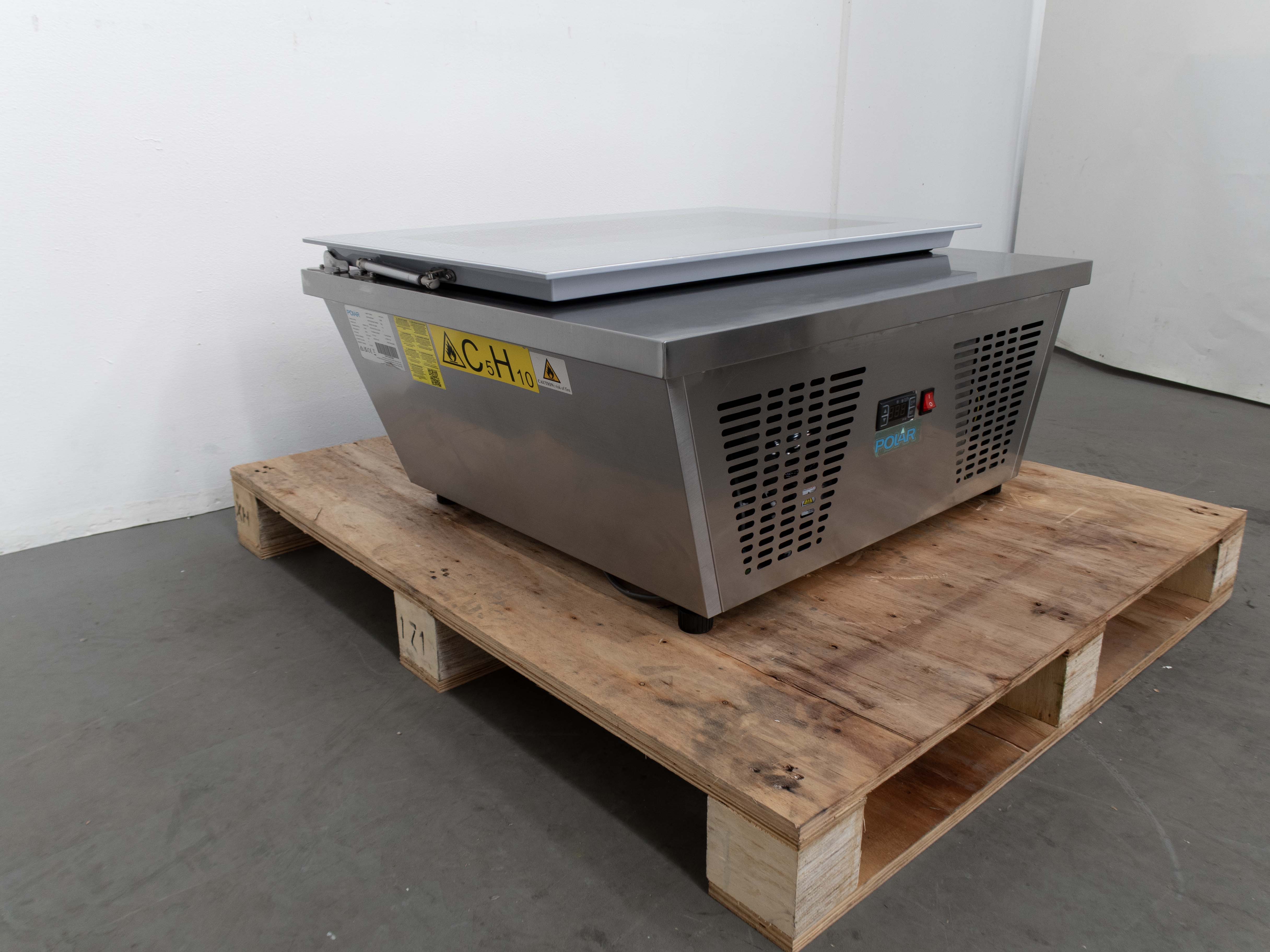 Polar GK068-A-02 Ice Cream Scoop Freezer - 845133