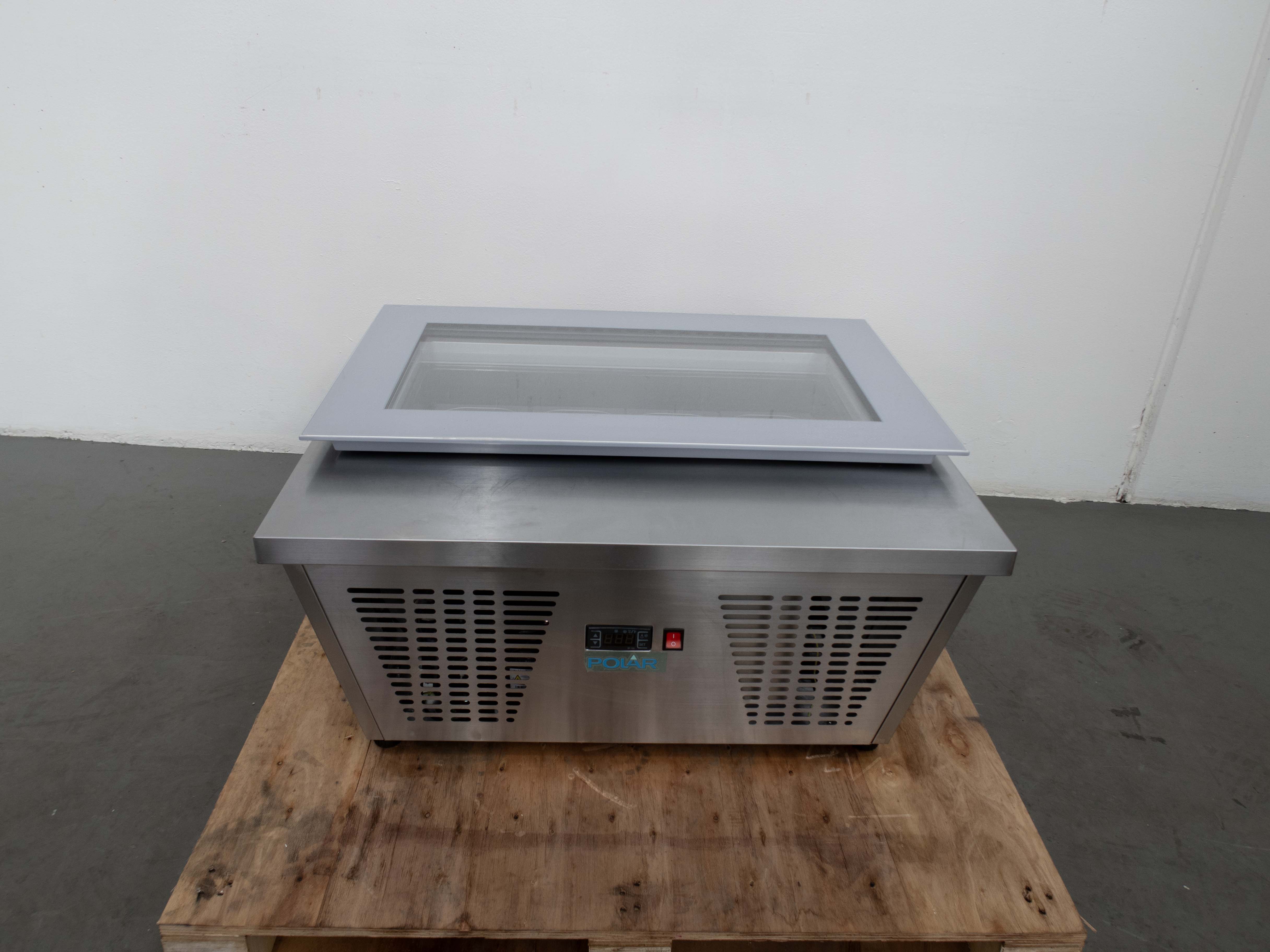 Polar GK068-A-02 Ice Cream Scoop Freezer - 845133