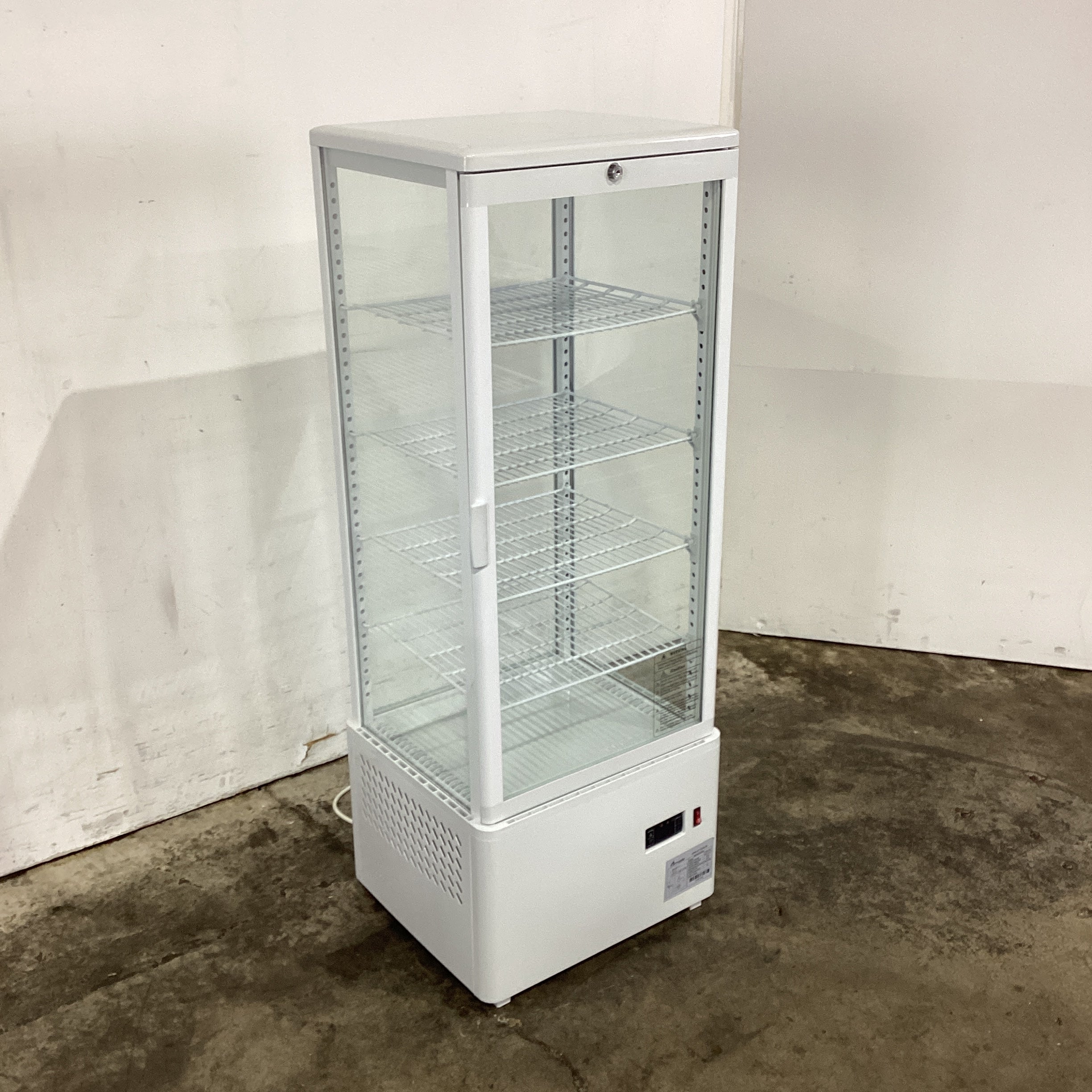 Federal TCBD108L Countertop Display Fridge - 845298
