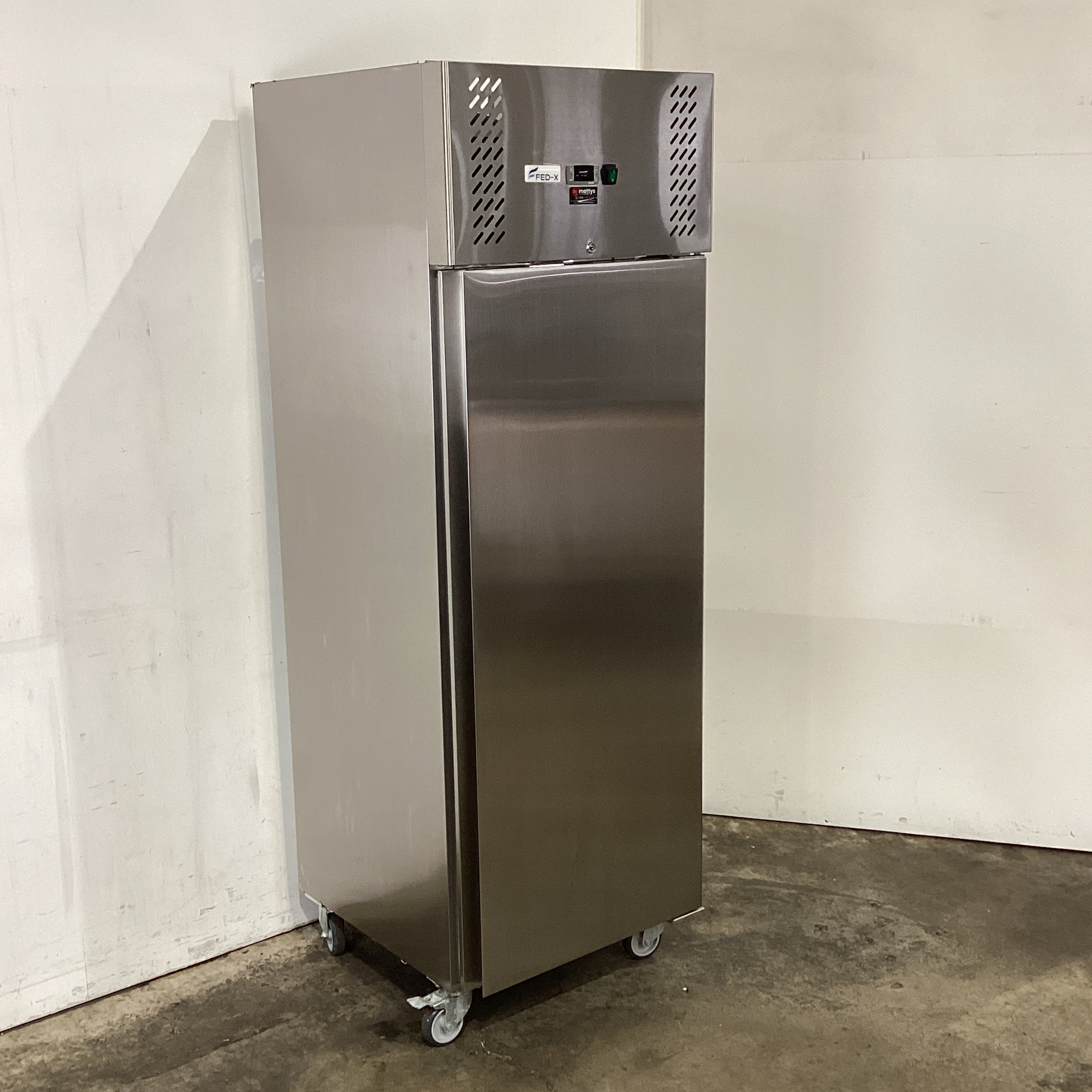FED-X XURC400SFV Upright Fridge - 845974