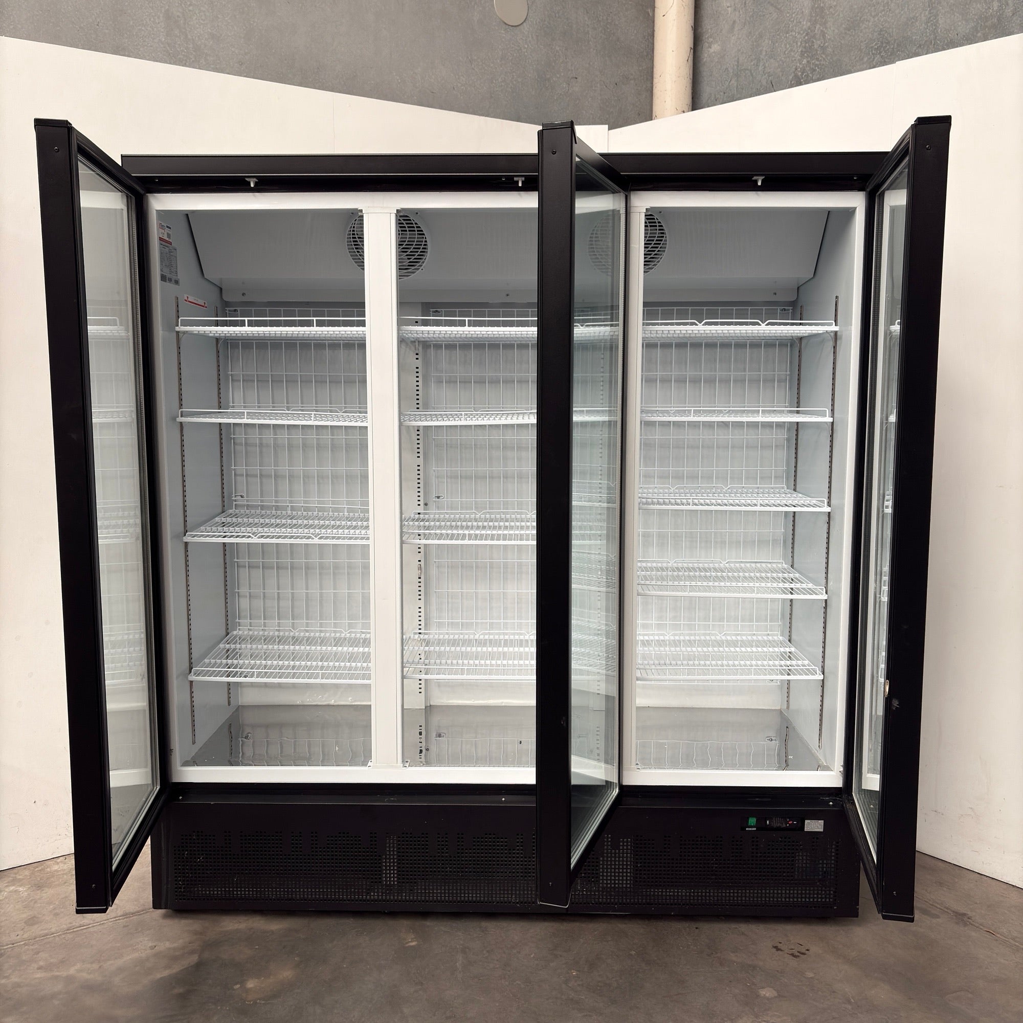 Thermaster LG-1500BGBMF Upright Freezer - 847681