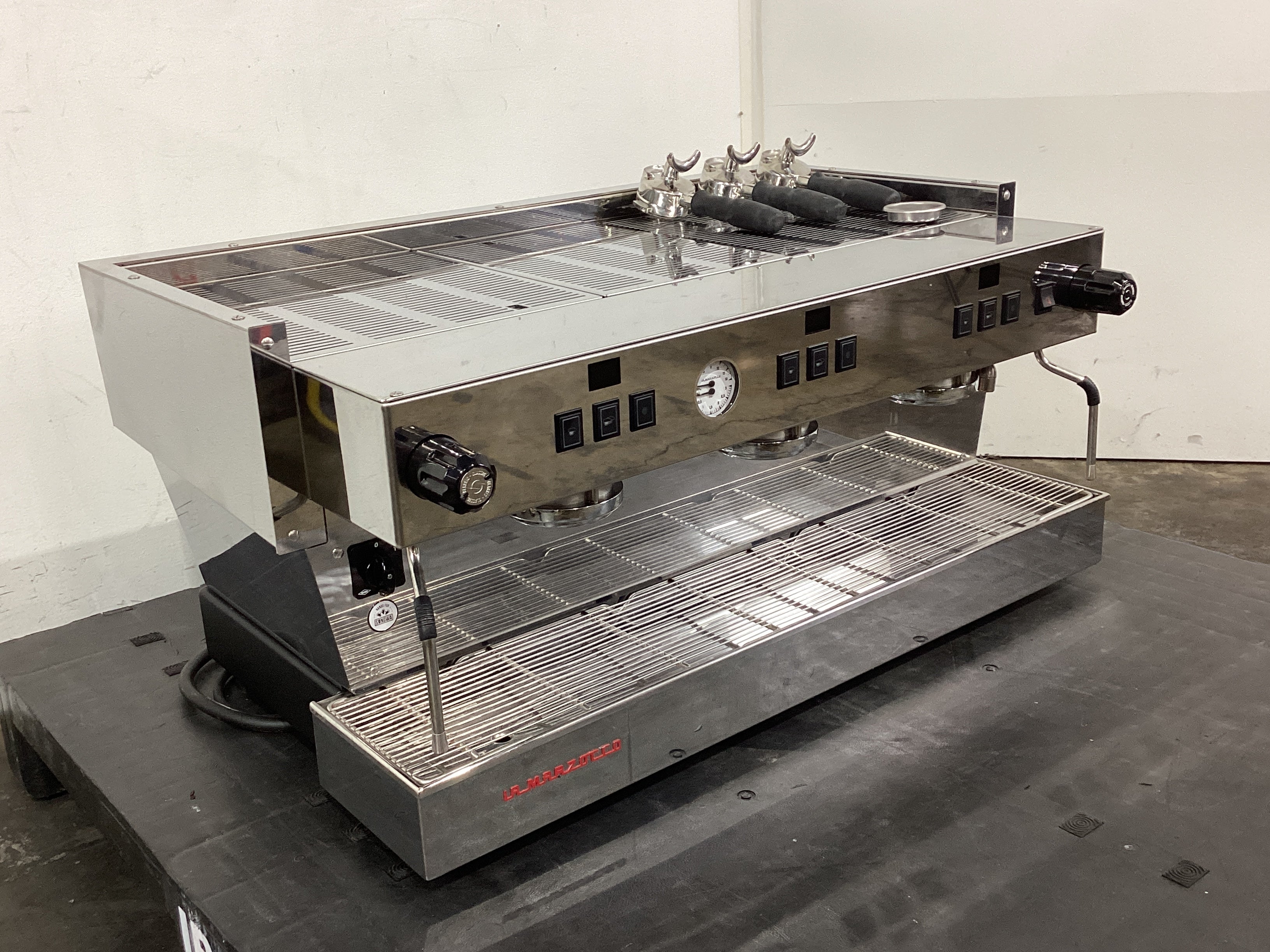 La Marzocco 3AVHW 3 Group Coffee Machine - 849033