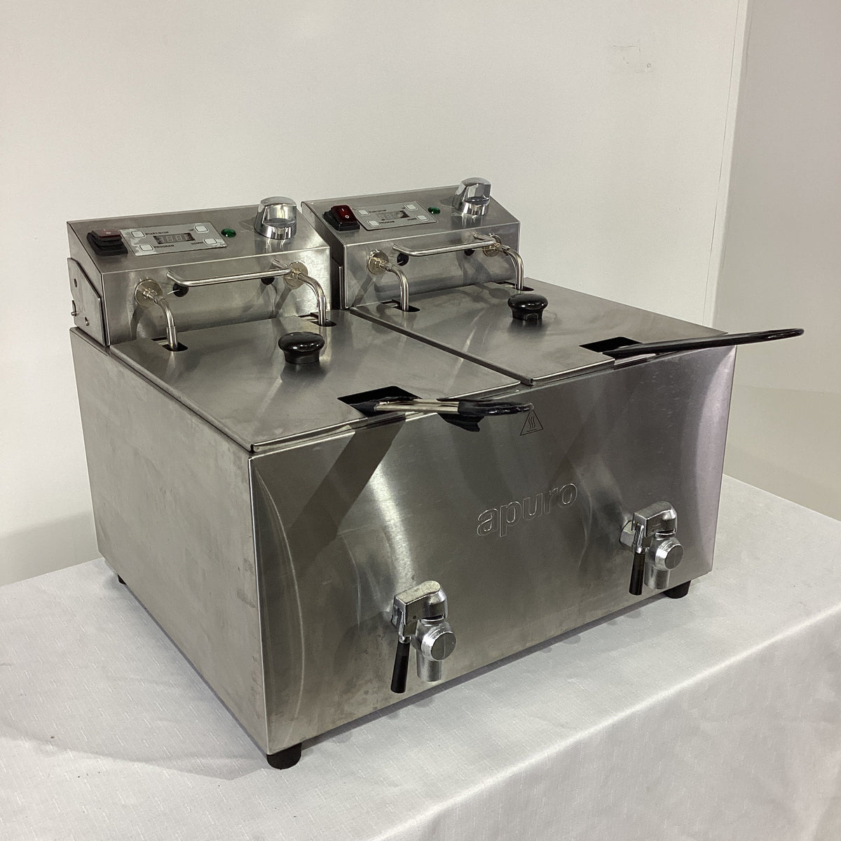Apuro FC375-A Fryer - 852880